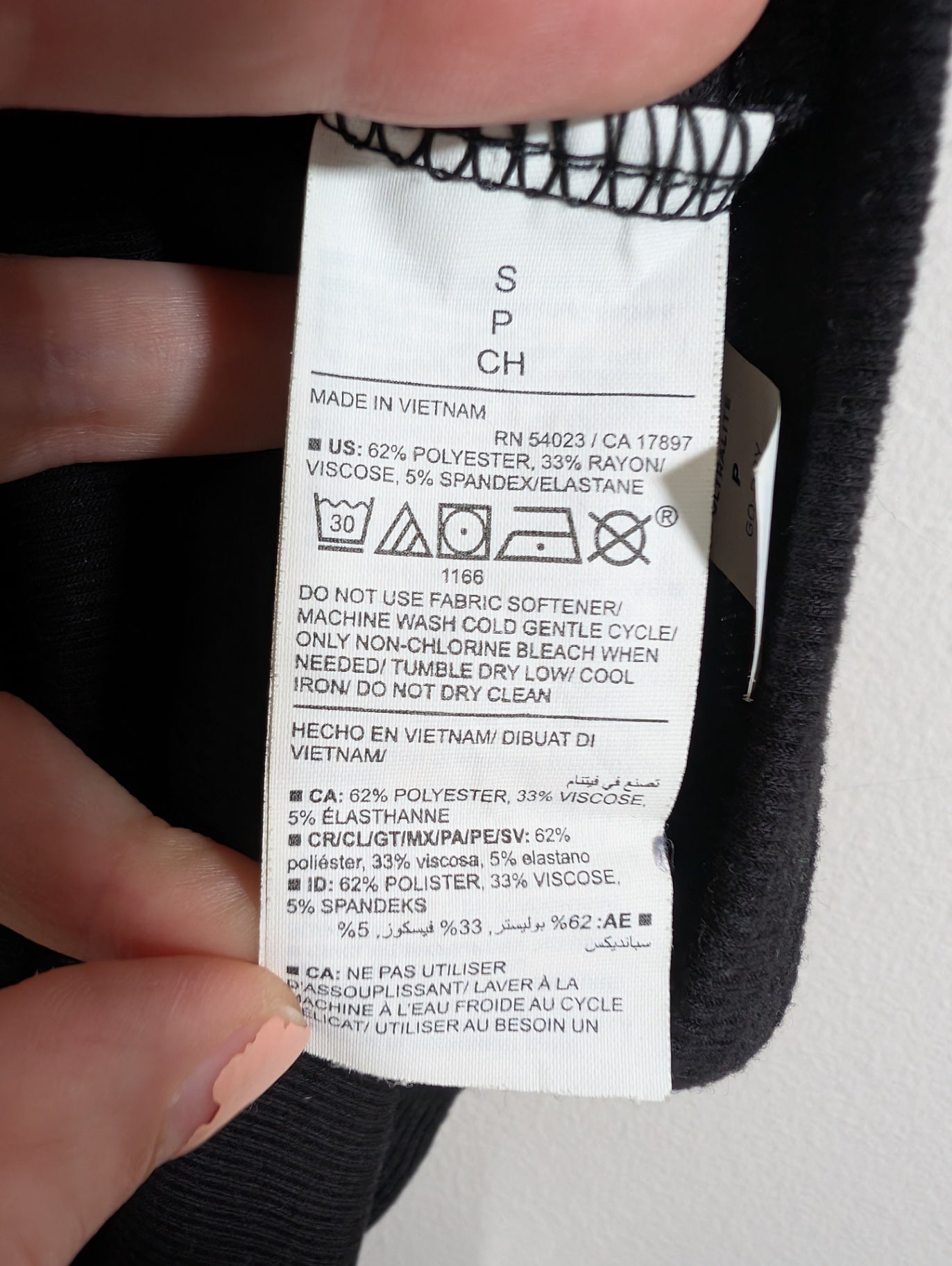 Old Navy Black Tank Top - Small
