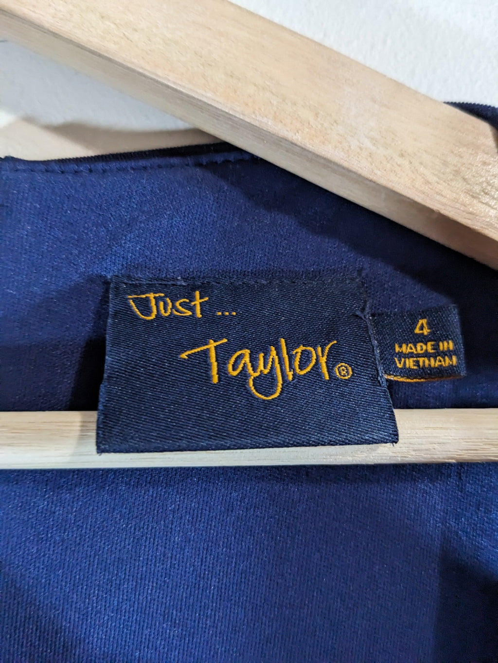 Just Taylor Navy Floral Dress