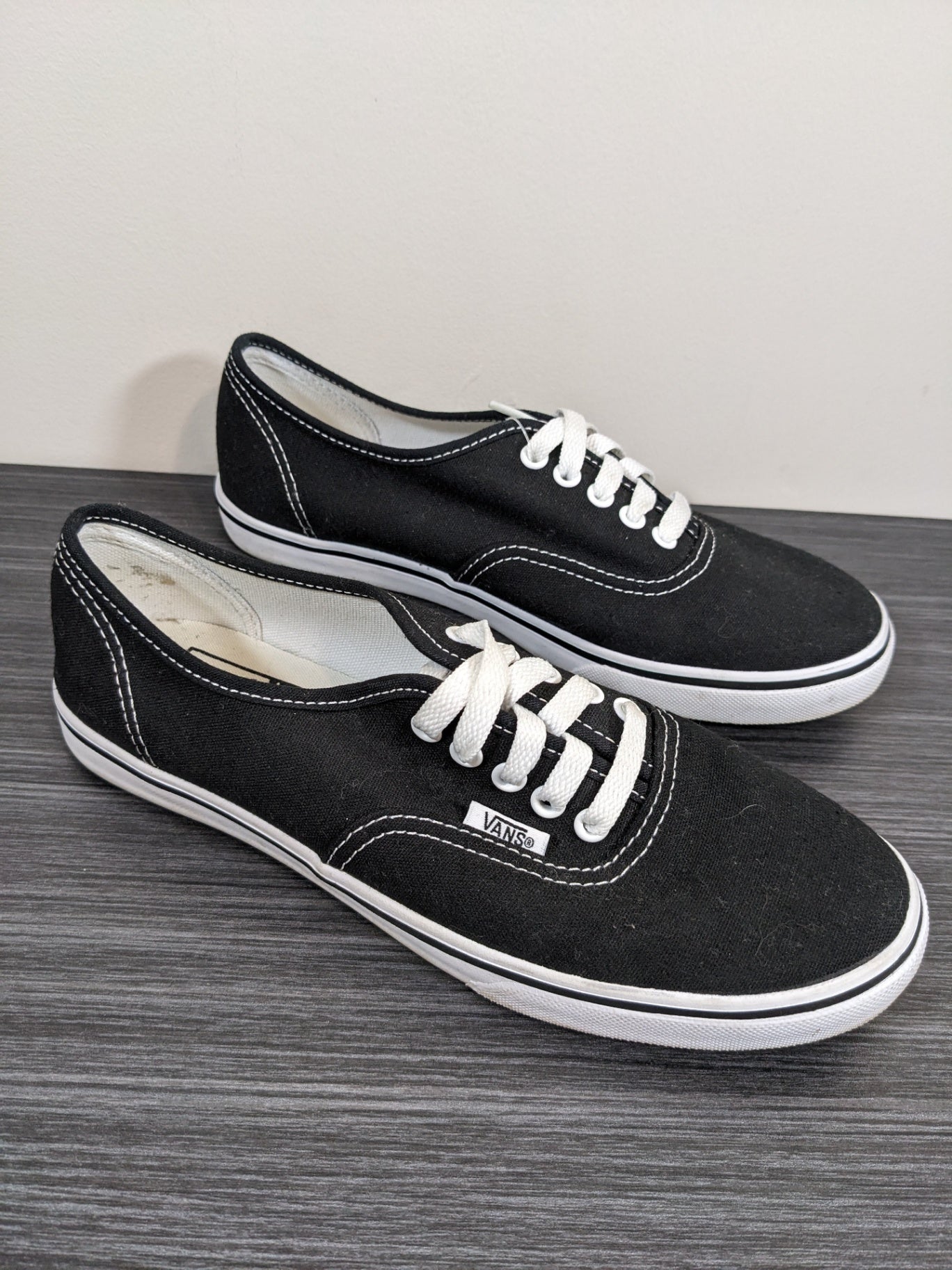 Vans Black Authentic Canvas Lace Up Shoes Sz 6.5