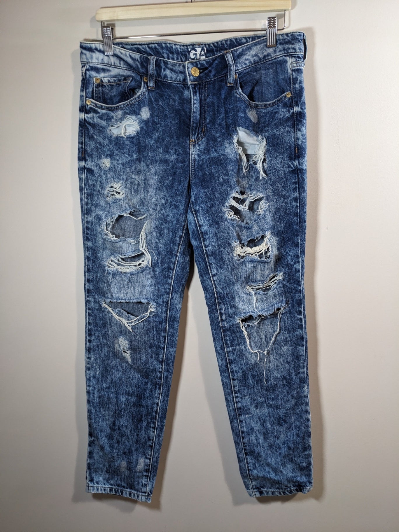 Garage Distressed Boyfriend Distressed Jeans - Sz 7