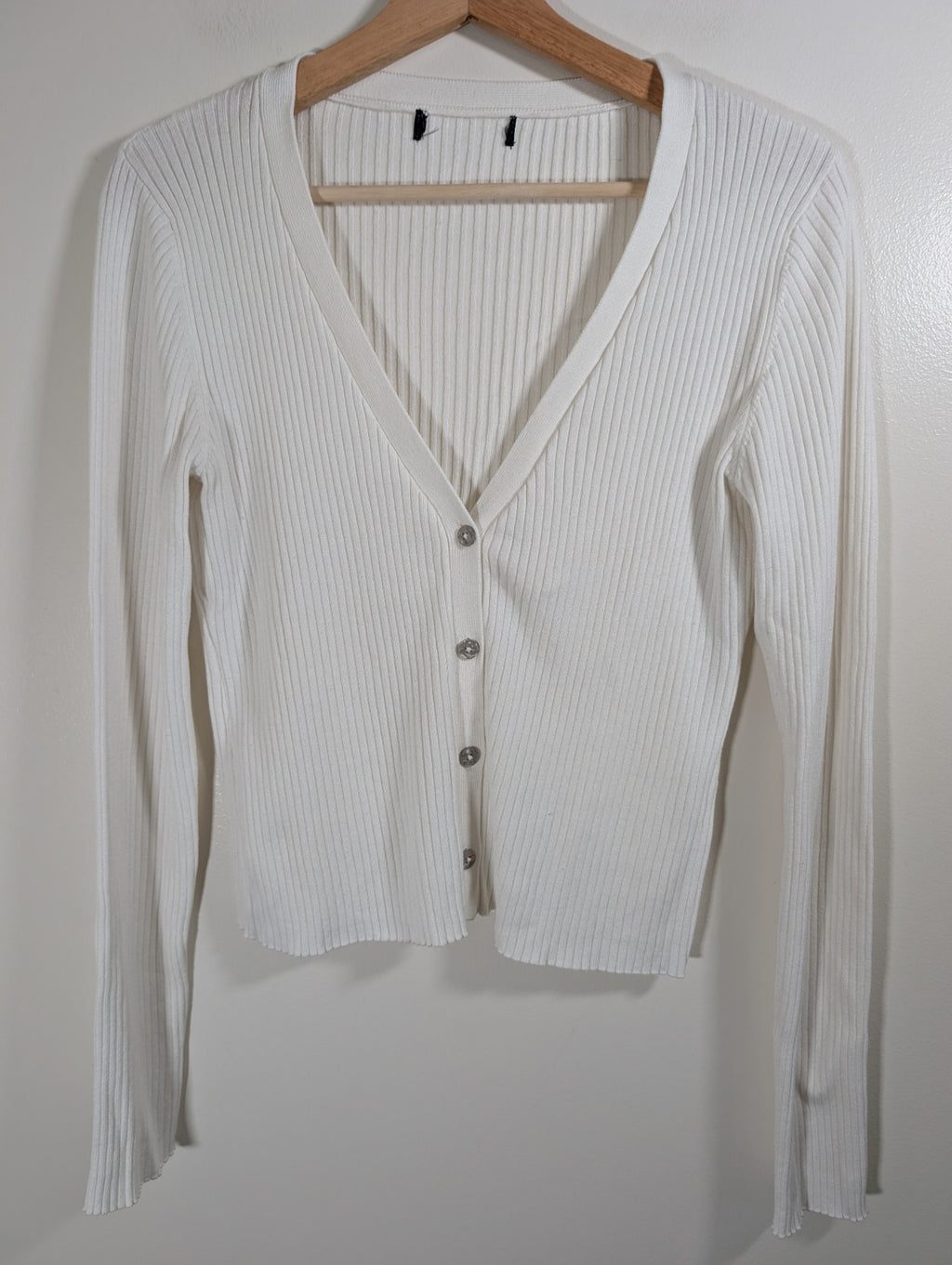 No label white cardigan - appears small