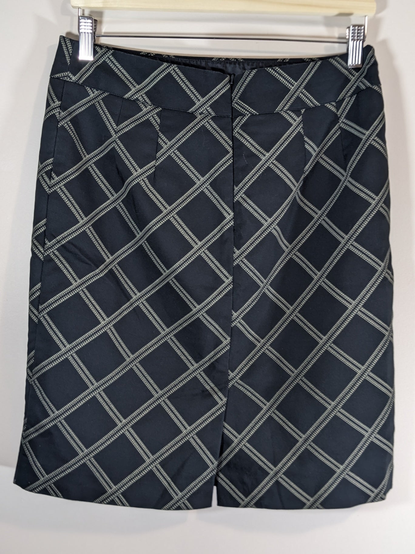 Jessica Black Skirt - Sz 6