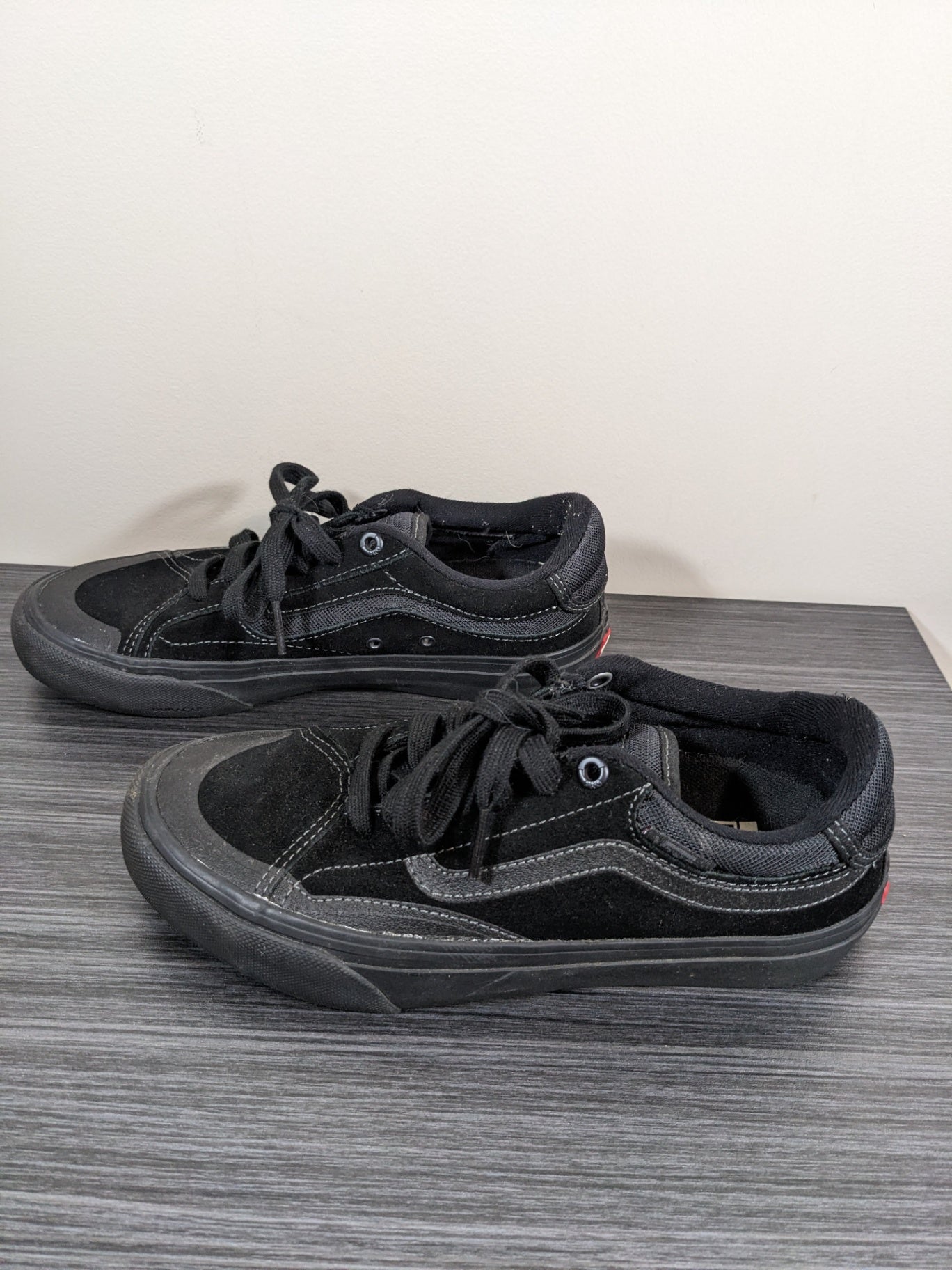 Vans Lace Up Black Shoes Sz 6.5