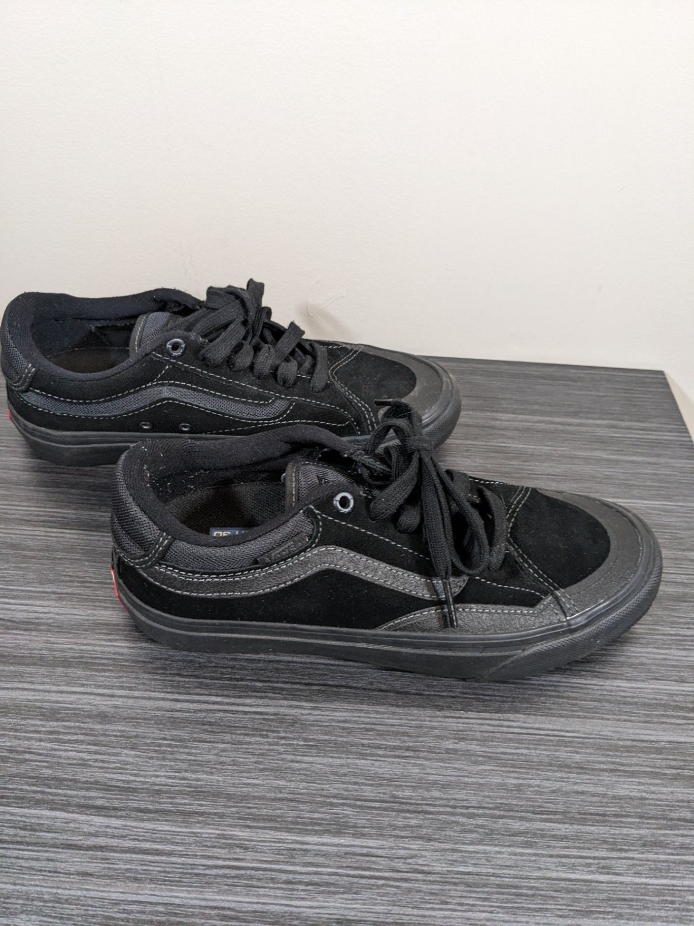 Vans Lace Up Black Shoes Sz 6.5