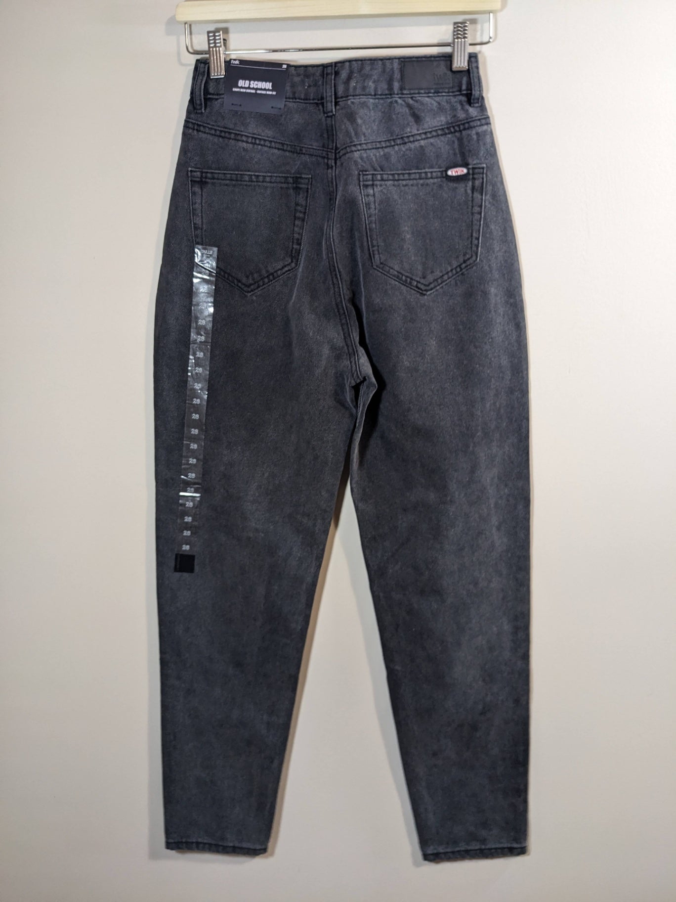 NWT Twik old school vintage mom fit jeans - SZ 26
