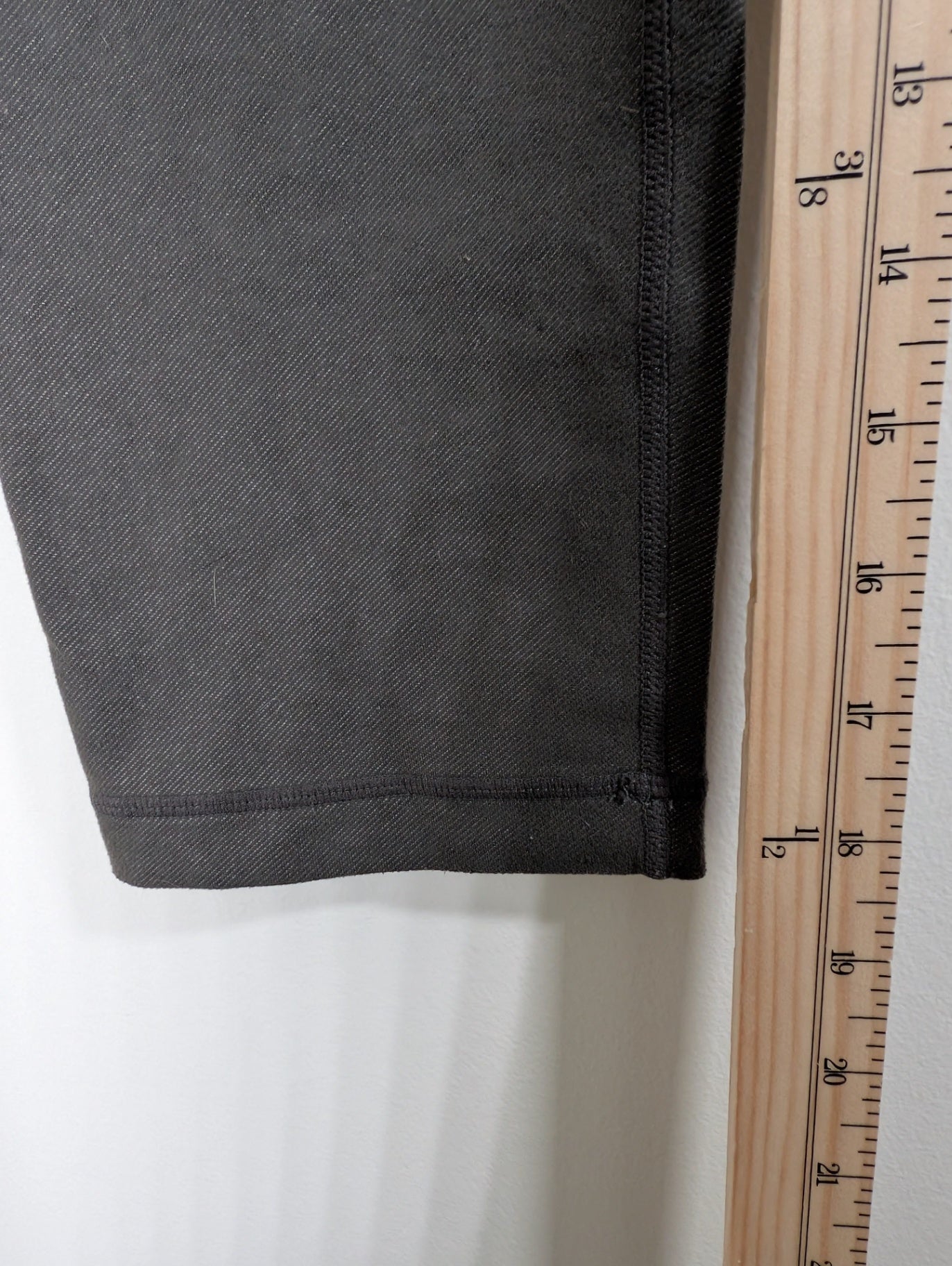 Lululemon olive crop leggings - SZ 8