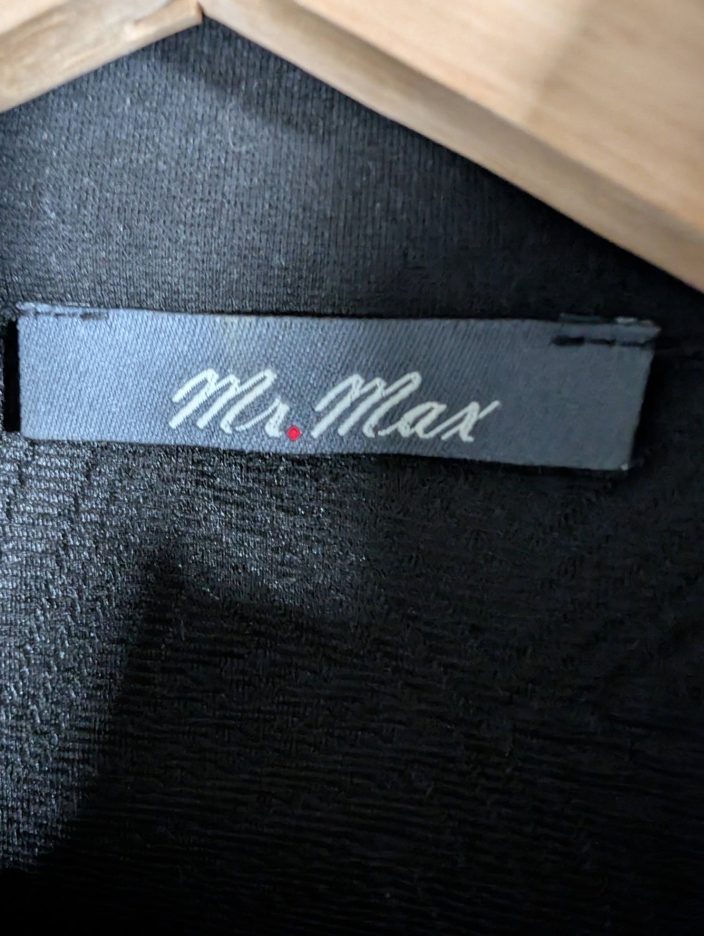 Mr. Max zip-up - Medium