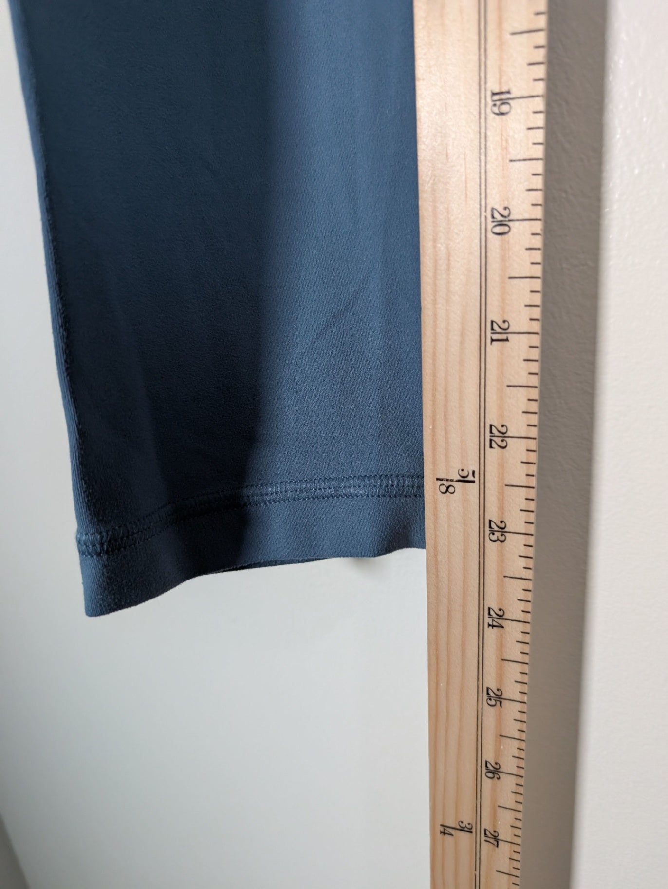 Lululemon blue leggings - SZ 8 (pilling)