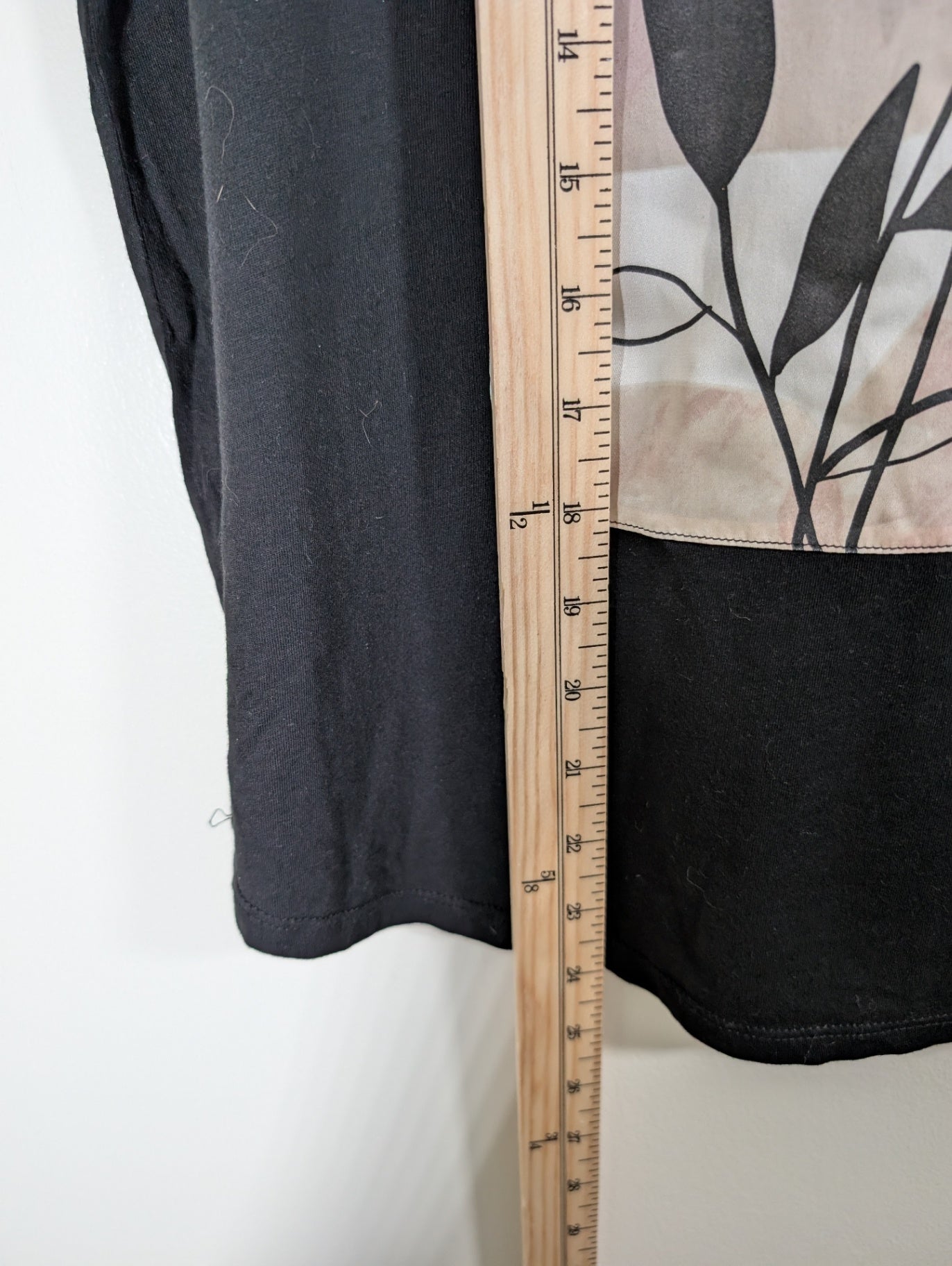No label floral graphic tee - appears Medium