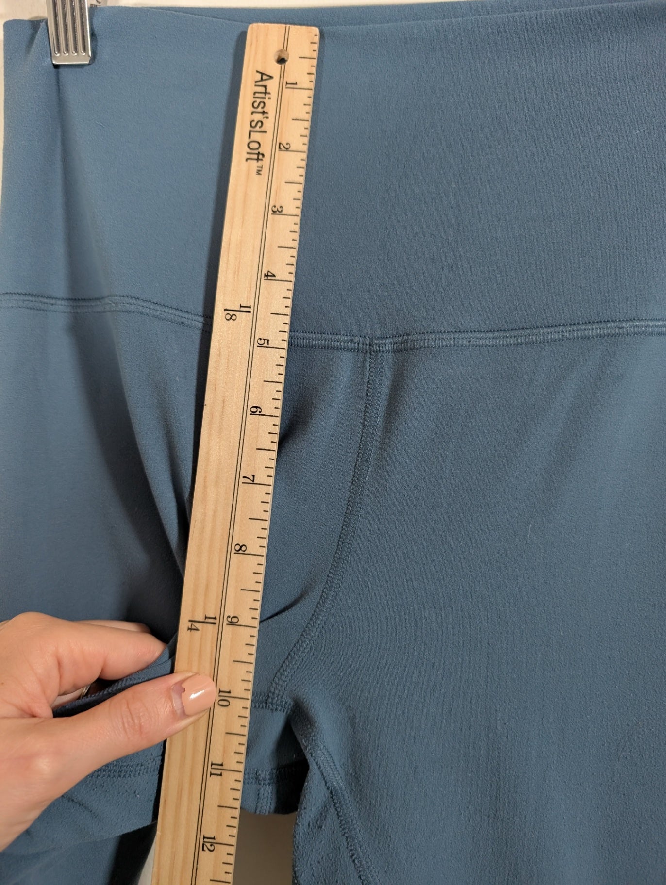 Lululemon blue leggings - SZ 8 (pilling)