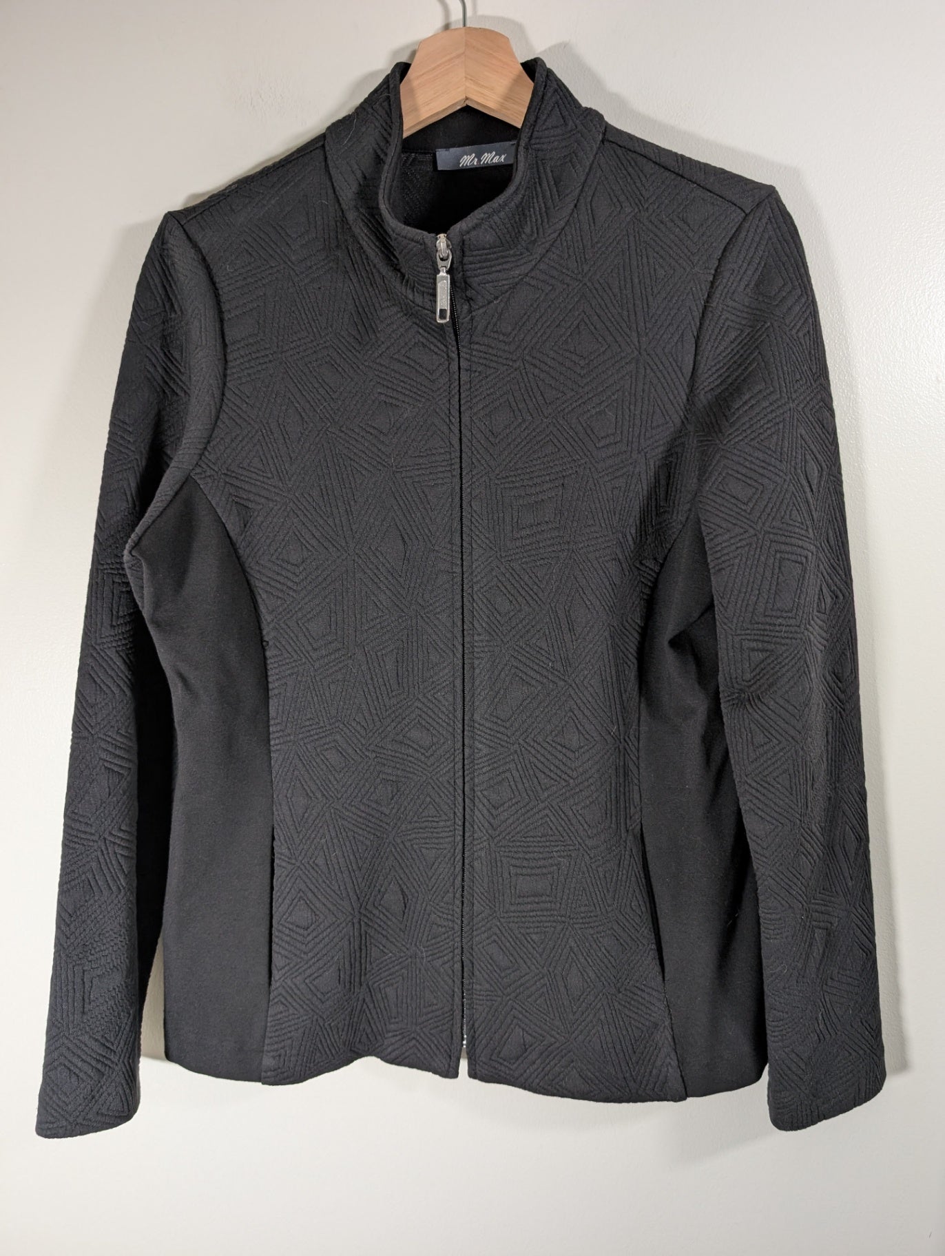 Mr. Max zip-up - Medium