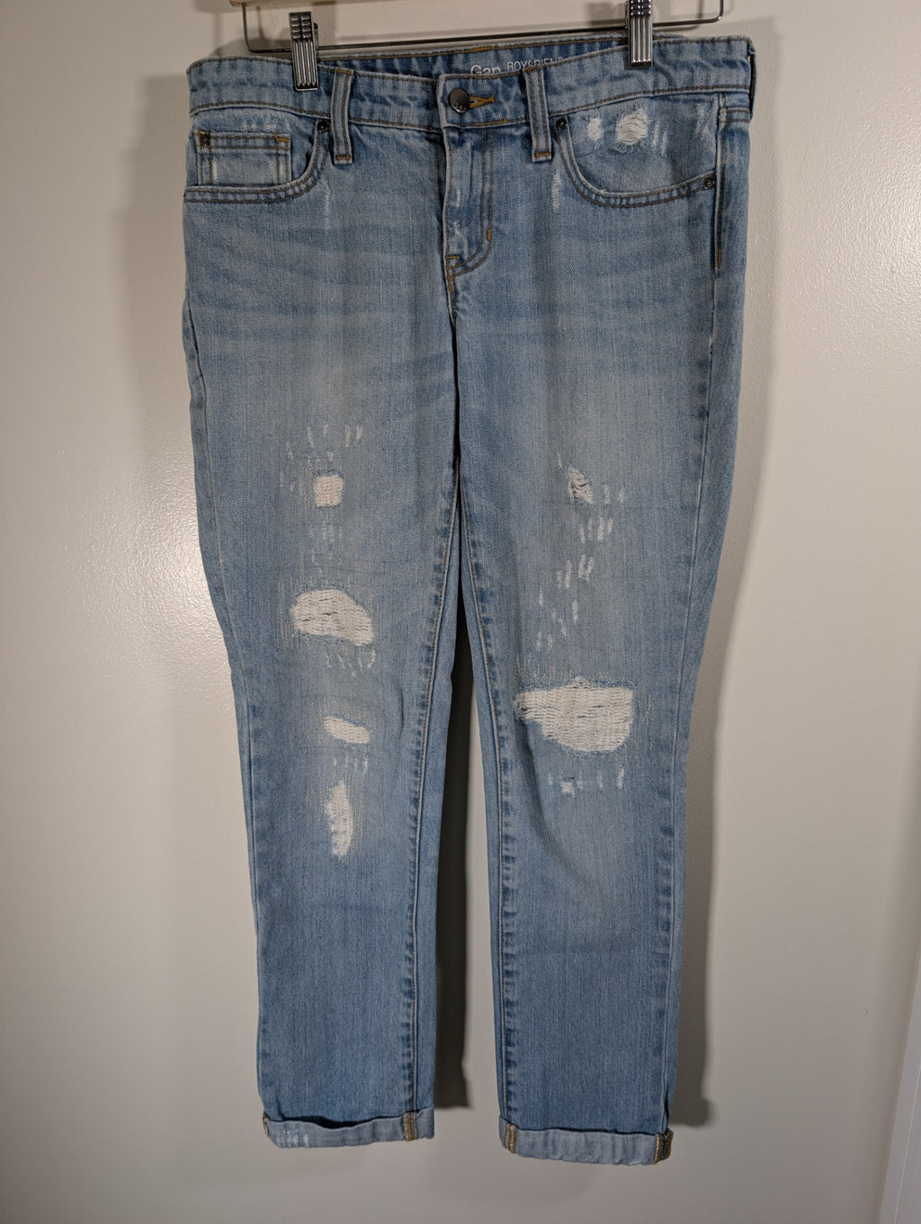 Gap boyfriend fit distressed jeans - SZ 4/27