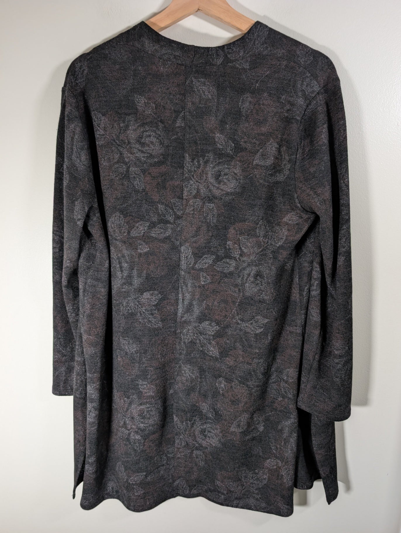 Laura black floral cardigan - Medium