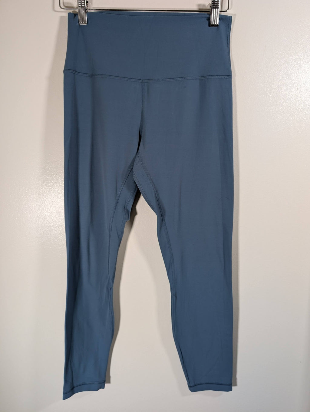 Lululemon blue leggings - SZ 8 (pilling)