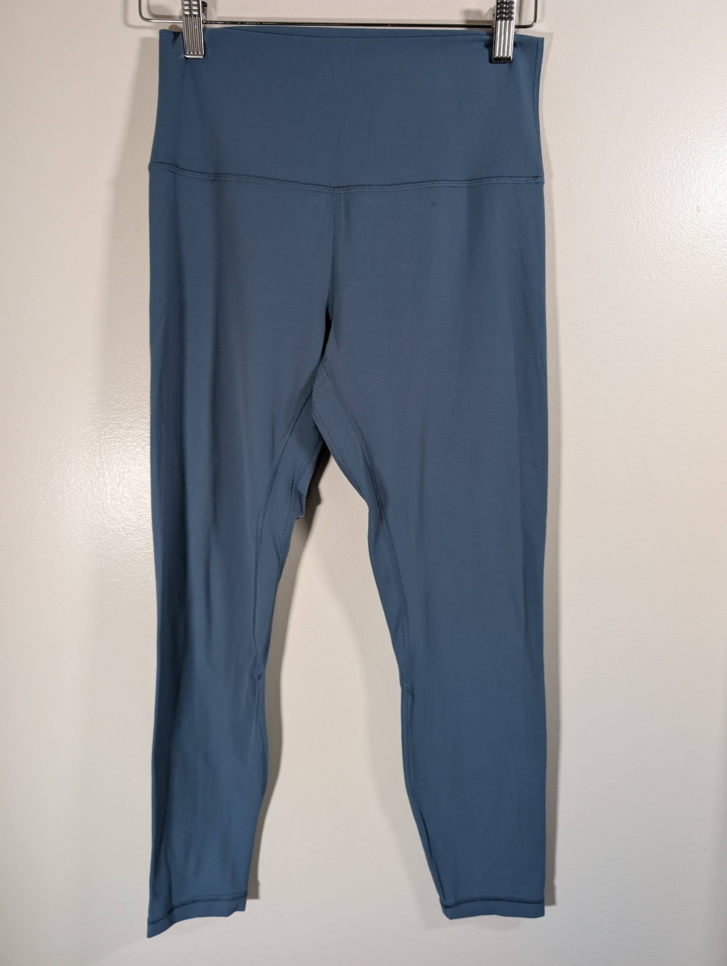 Lululemon blue leggings - SZ 8 (pilling)