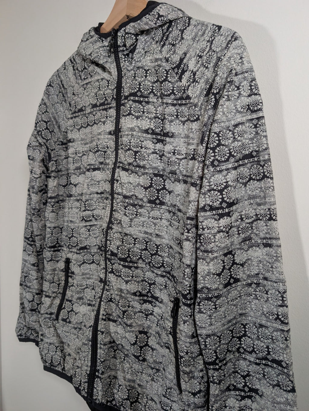 Element light jacket - appears small