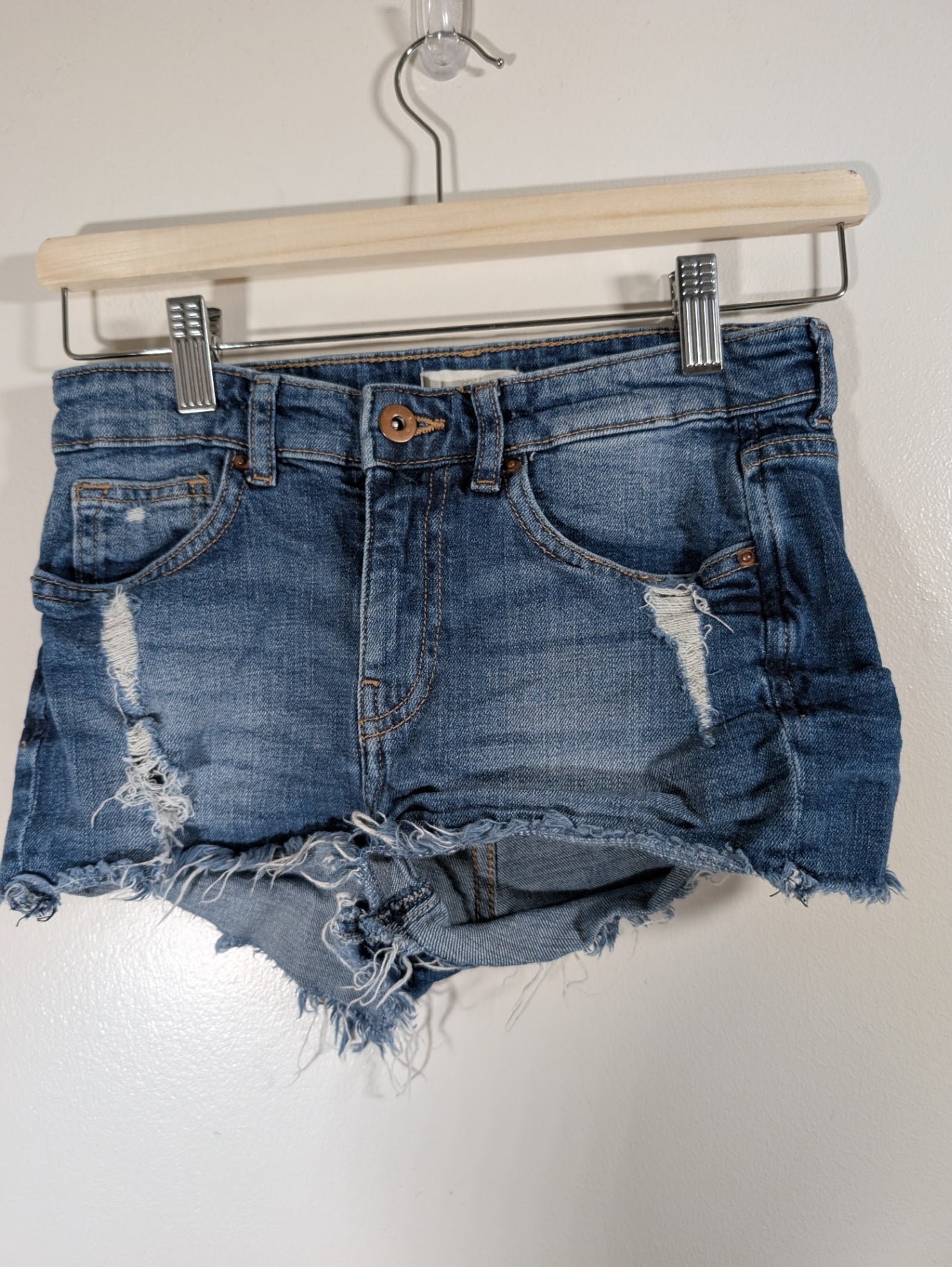 H&M distressed denim shorts - SZ 2