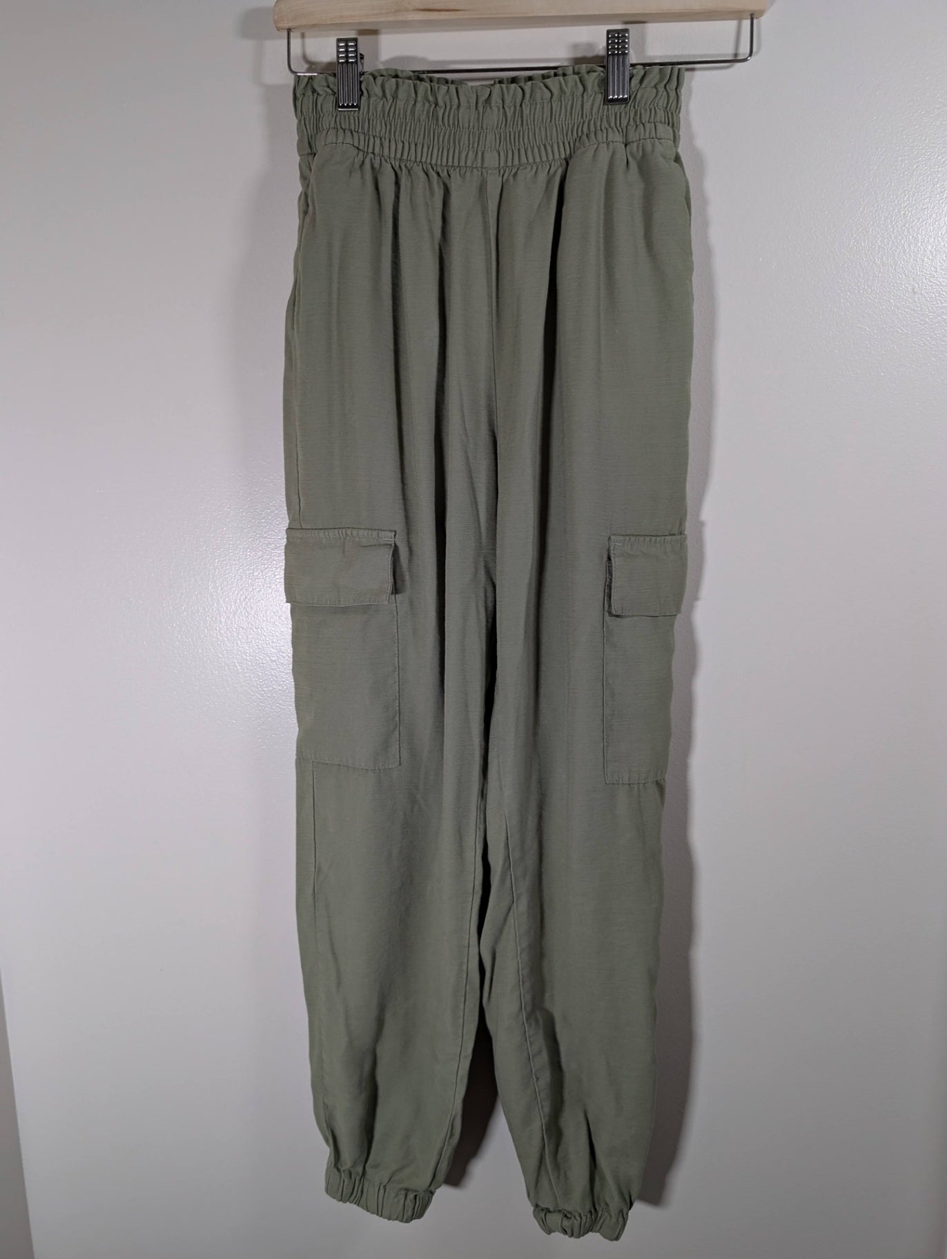 Only green cargo joggers - XS