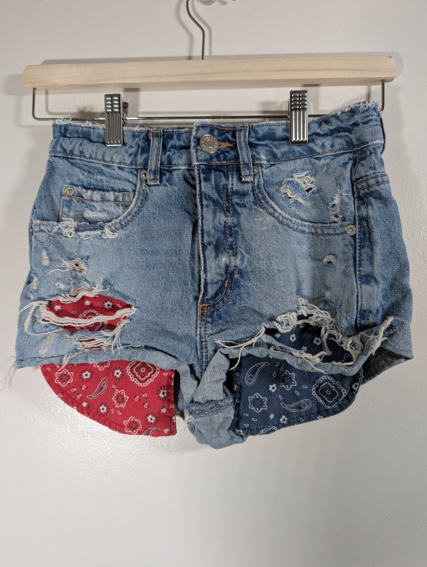 Garage distressed denim shorts - SZ 0