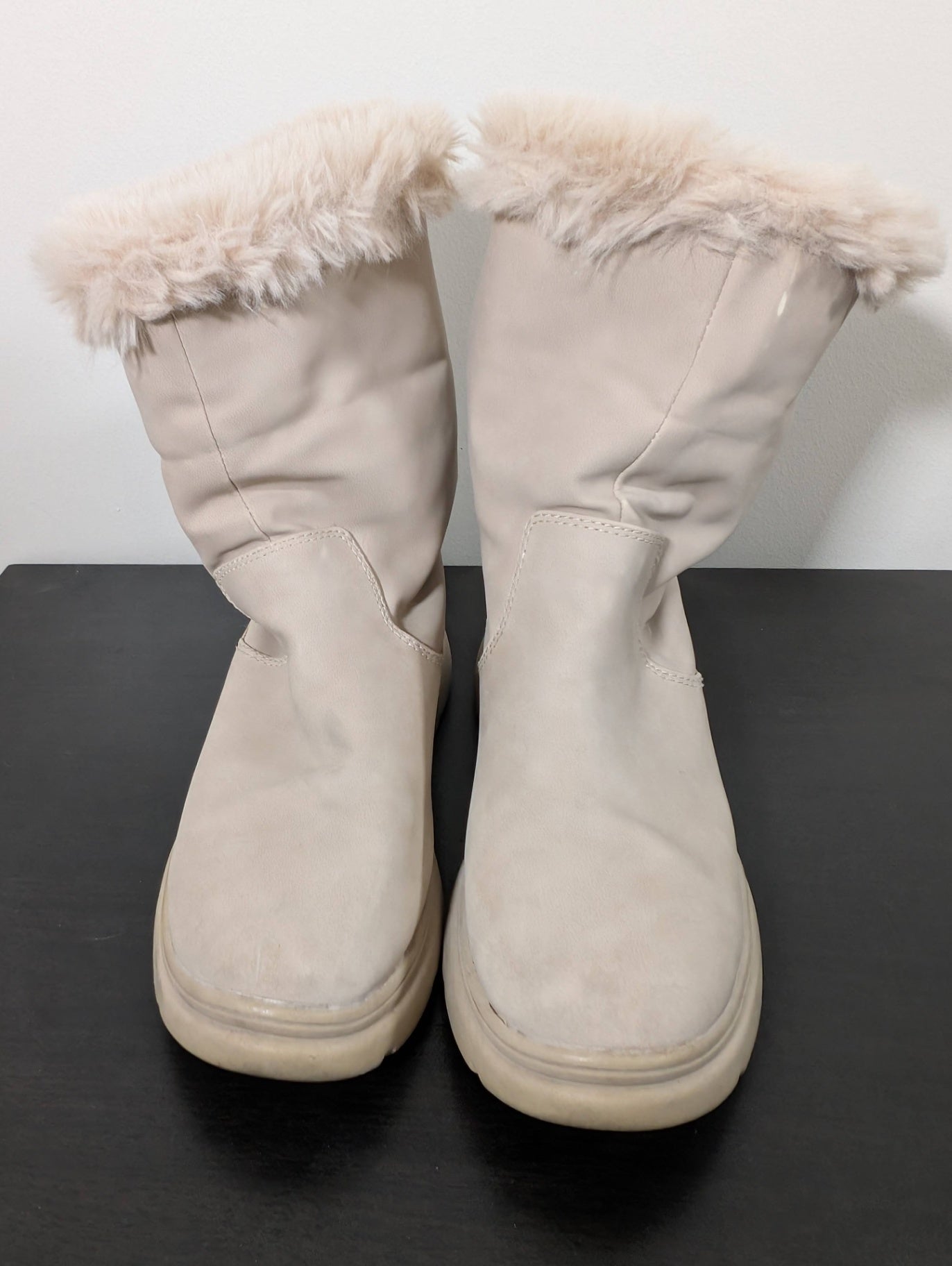ZARA beige boots with faux fur- SZ 35
