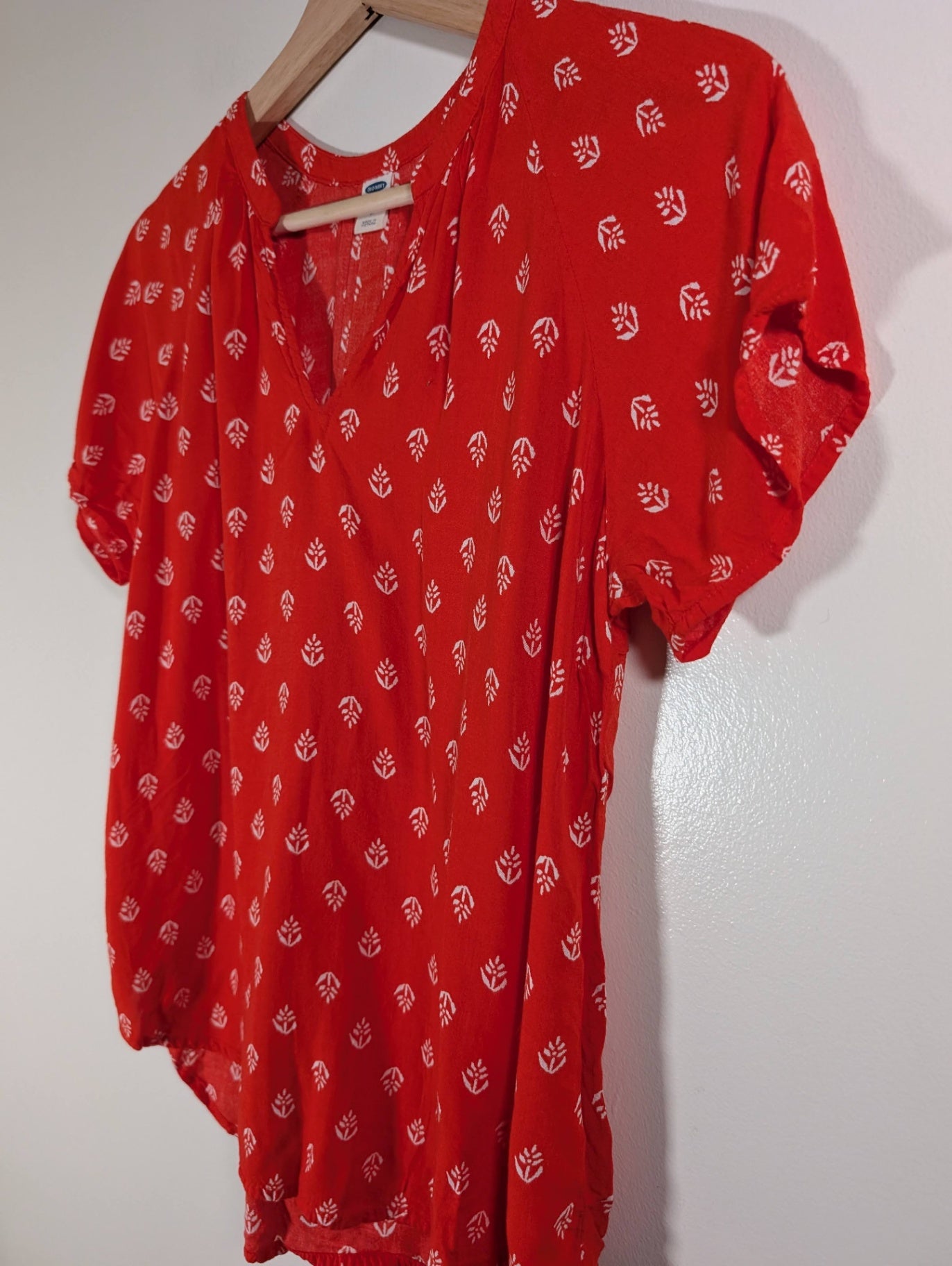 Old Navy red leaf blouse - Small