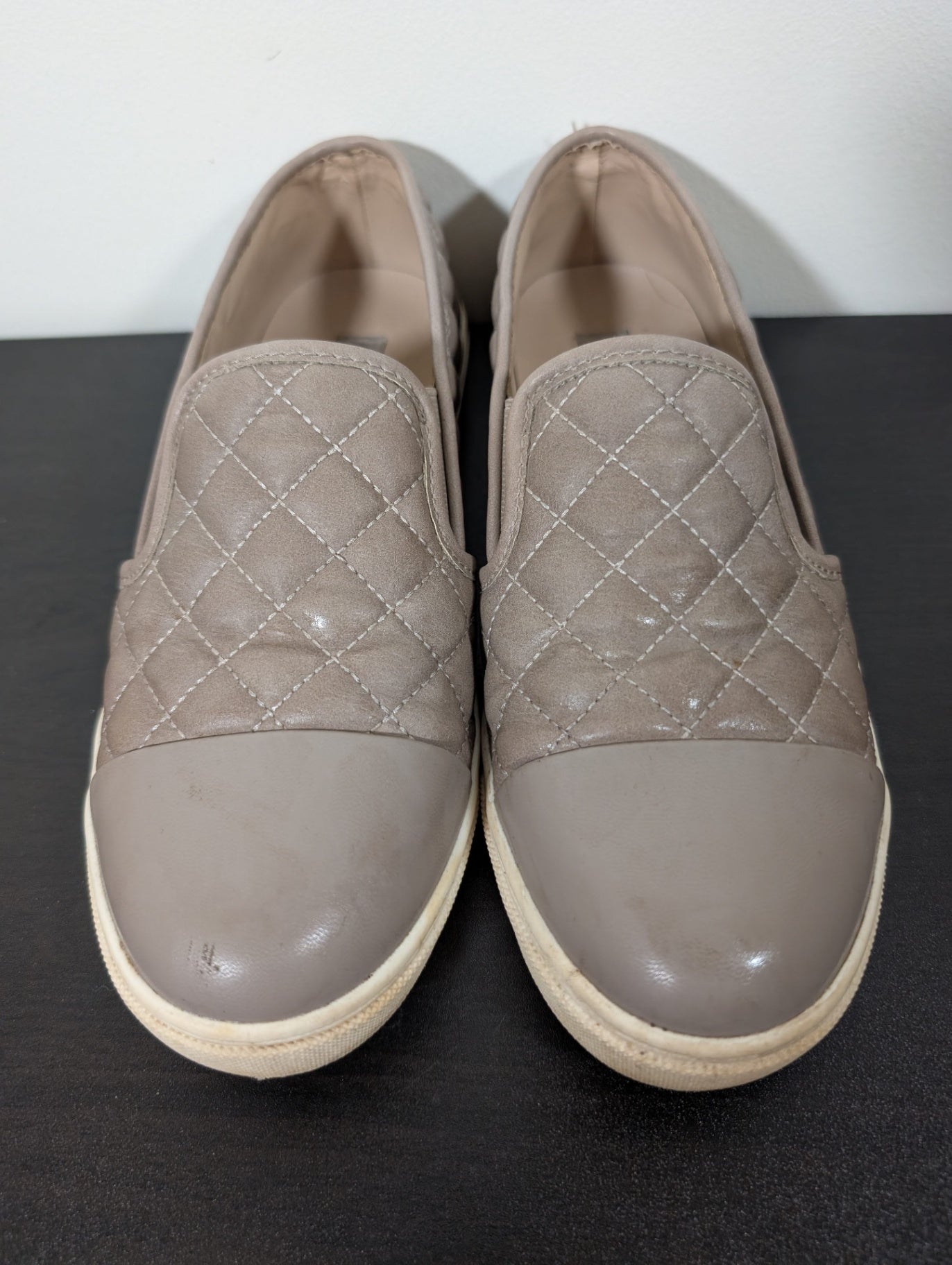 Steve Madden quilted slip on - SZ 7.5M (minor flaw)