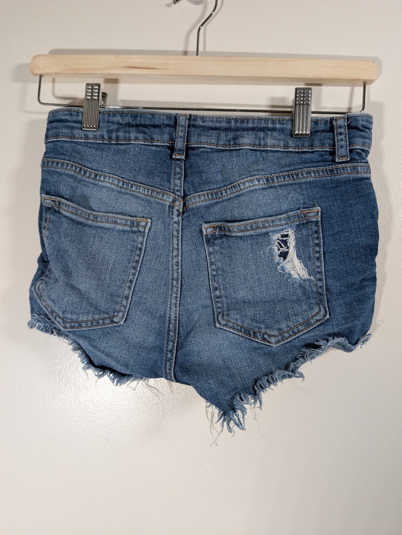 H&M distressed denim shorts - SZ 2