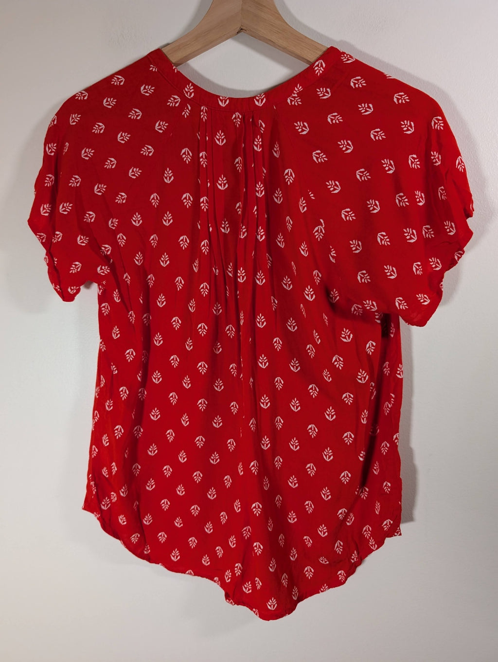 Old Navy red leaf blouse - Small
