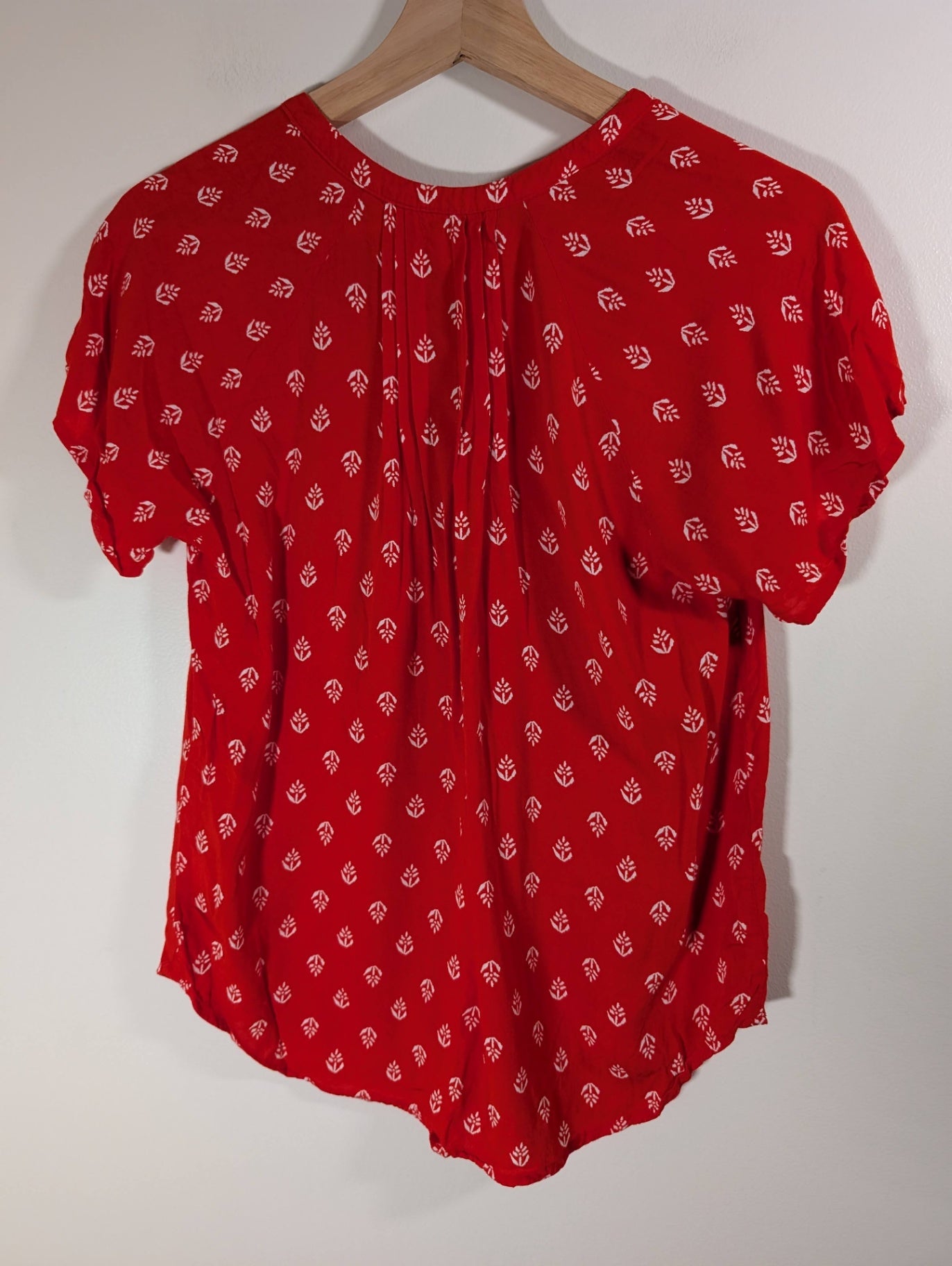 Old Navy red leaf blouse - Small