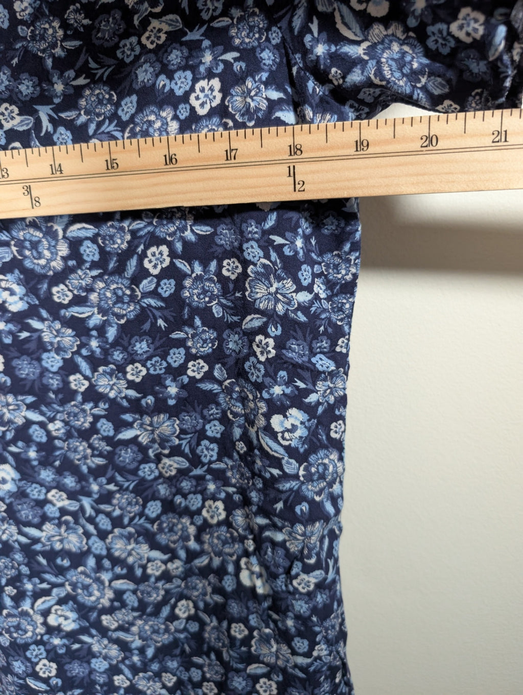 Old Navy blue floral blouse - Medium