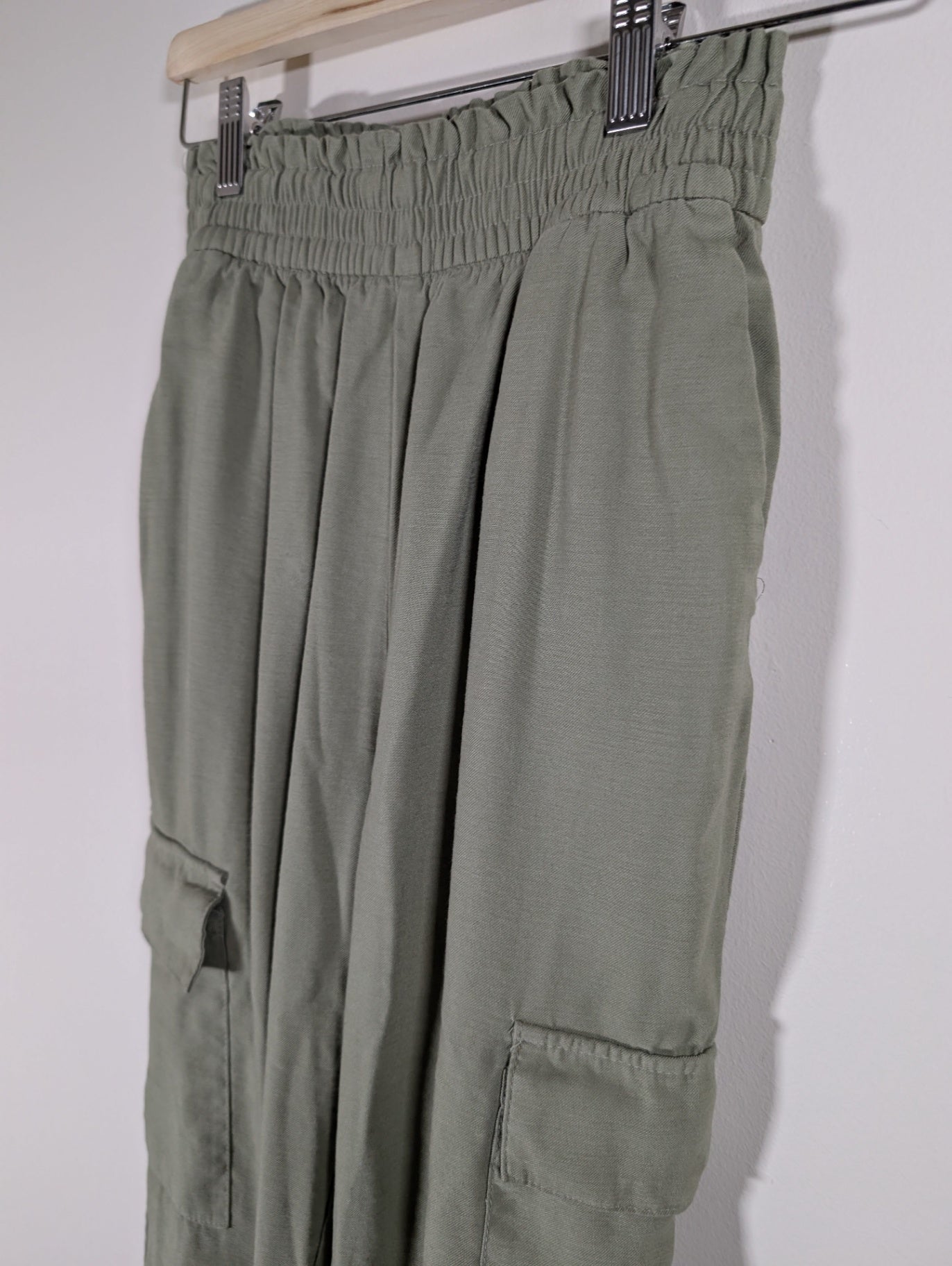Only green cargo joggers - XS