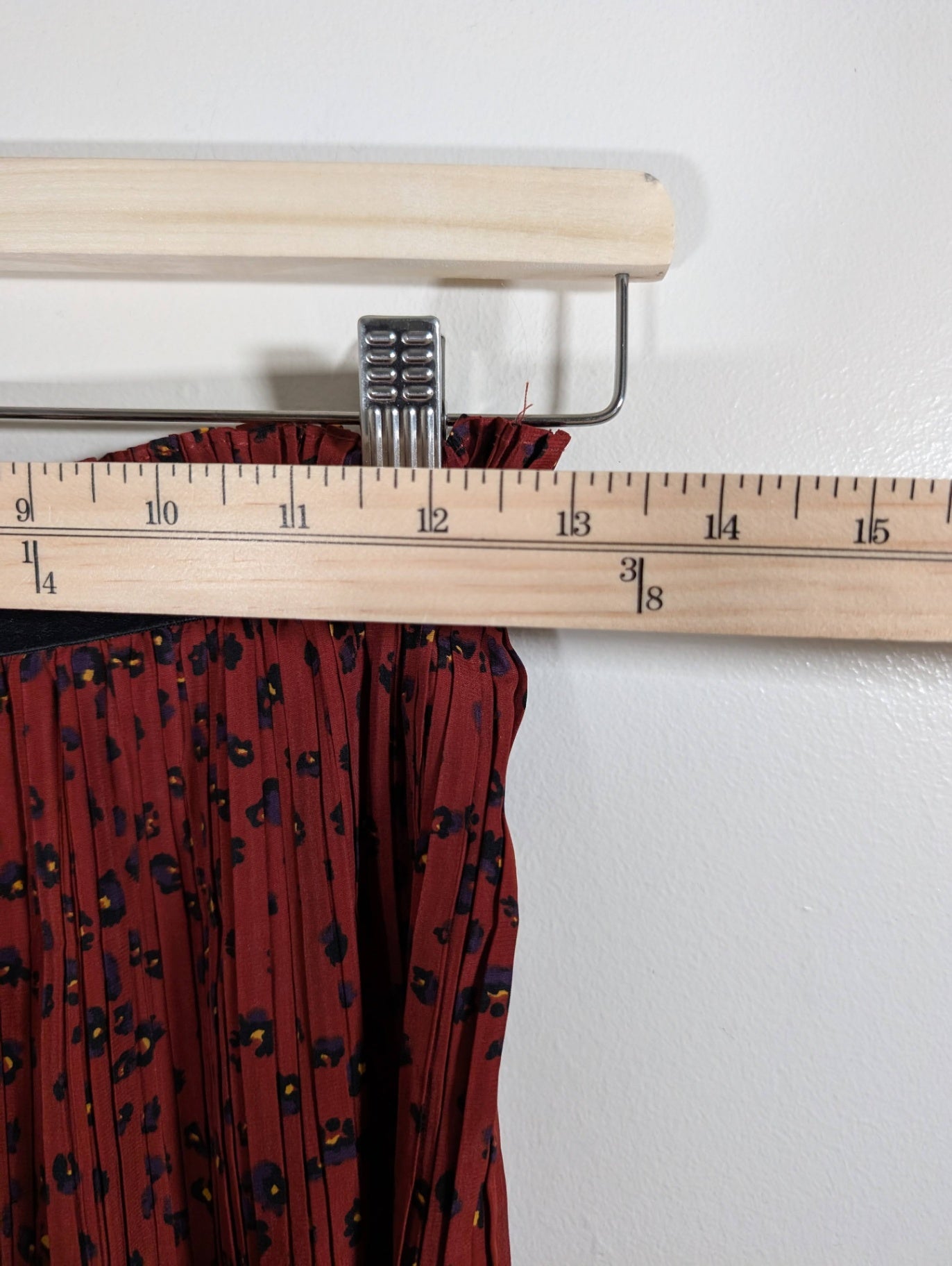 No label burgundy skirt - appears small