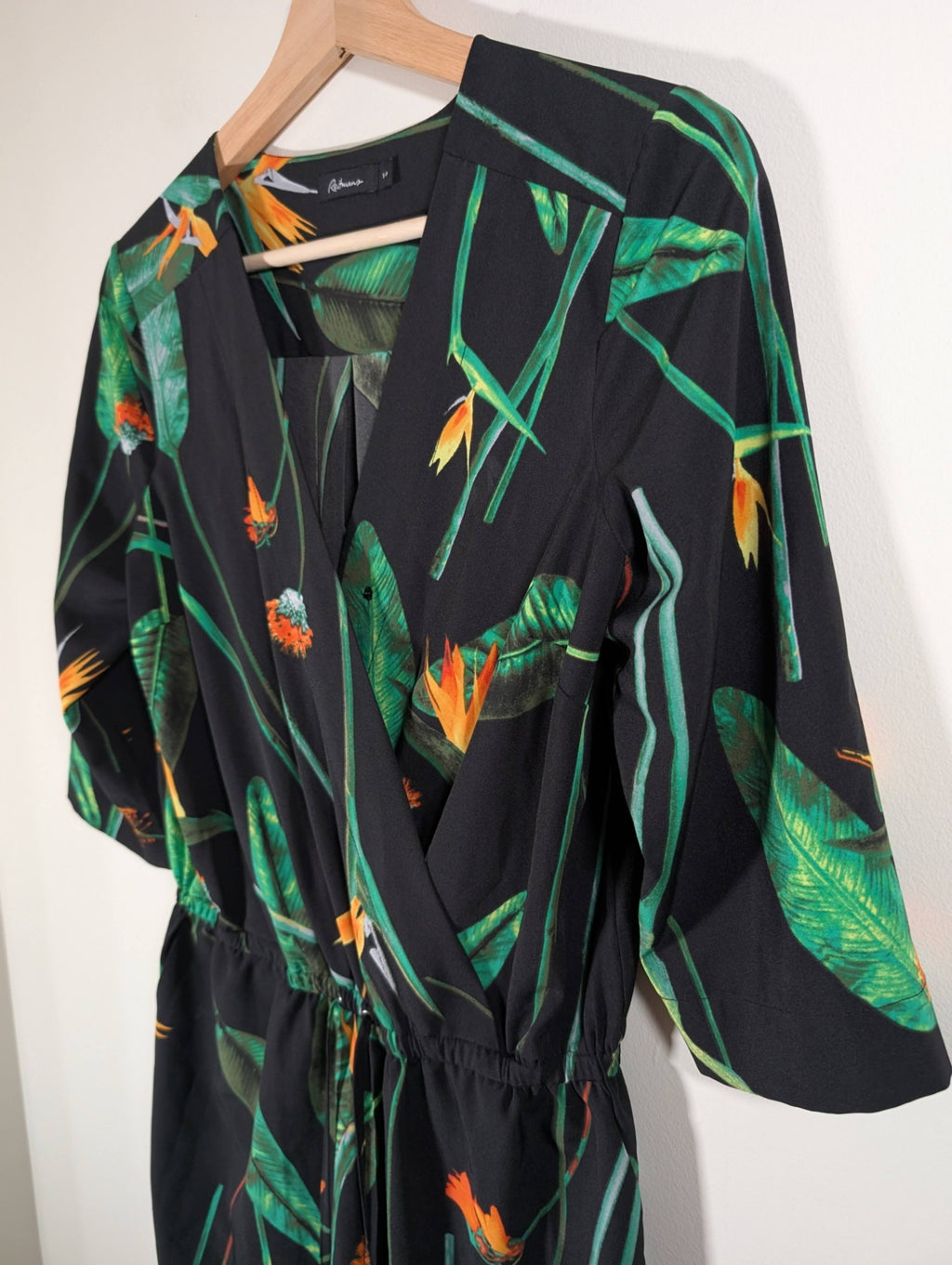 Reitmans tropical romper - Small