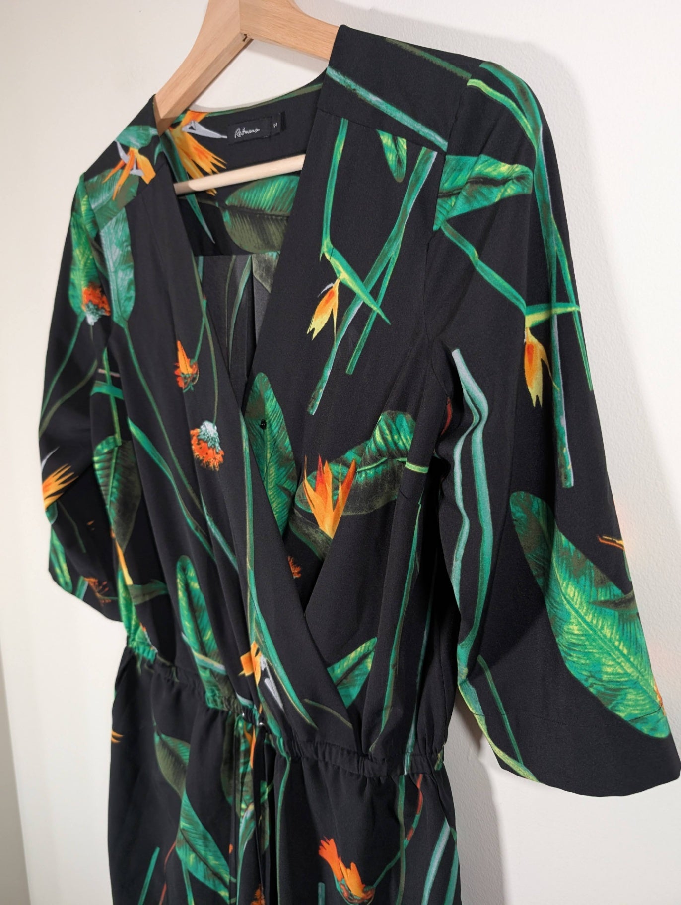 Reitmans tropical romper - Small
