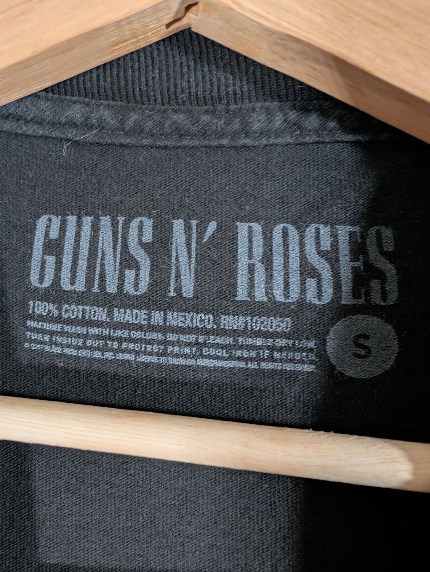 Guns N' Roses not in this lifetime tour shirt - Small