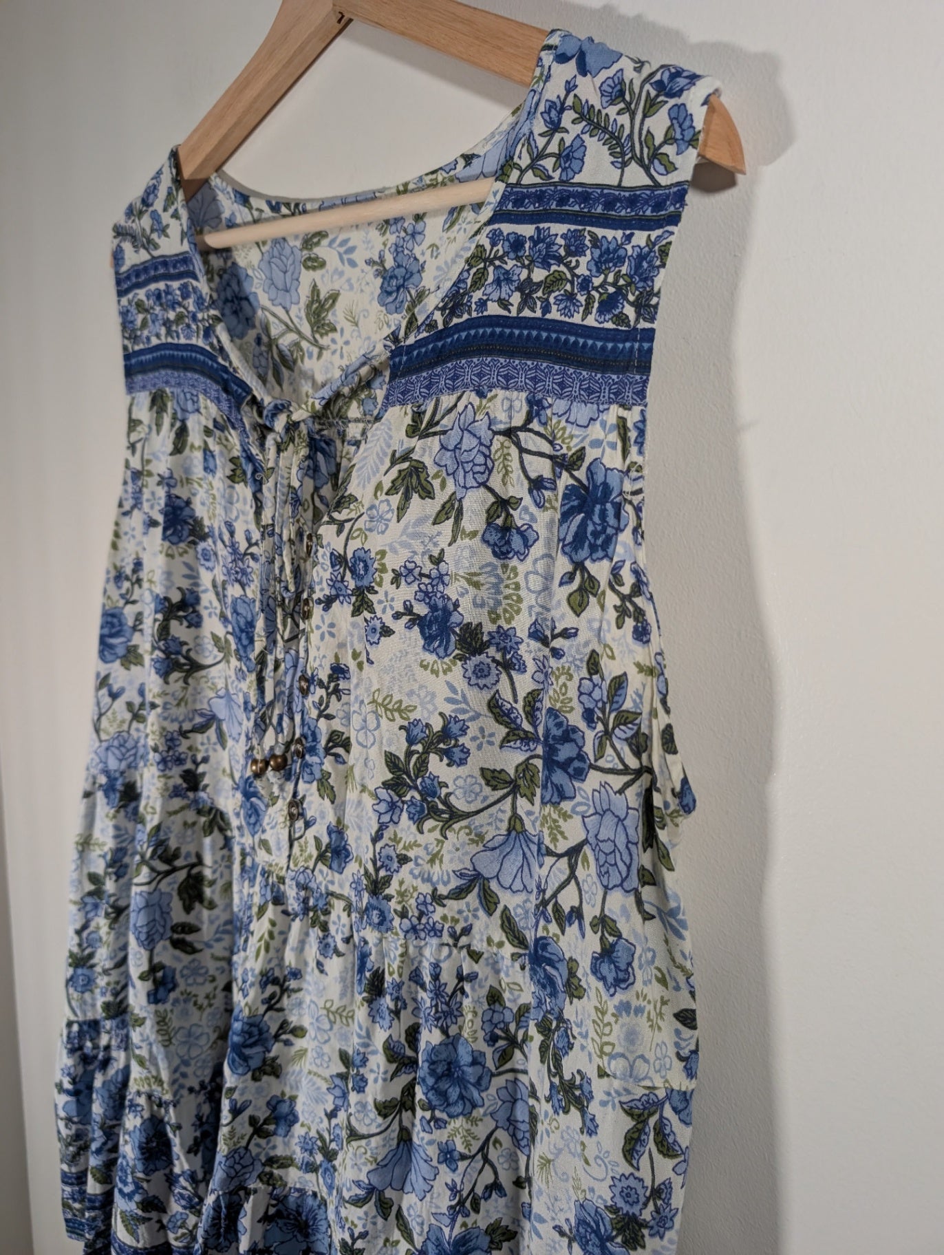 No label blue floral blouse - XL