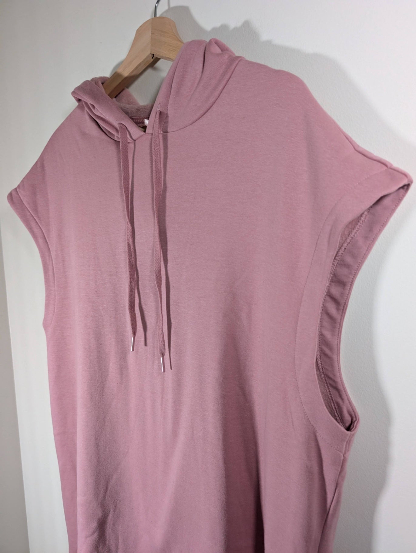 La Vie en Rose pink fleece-lined hooded vest - Large