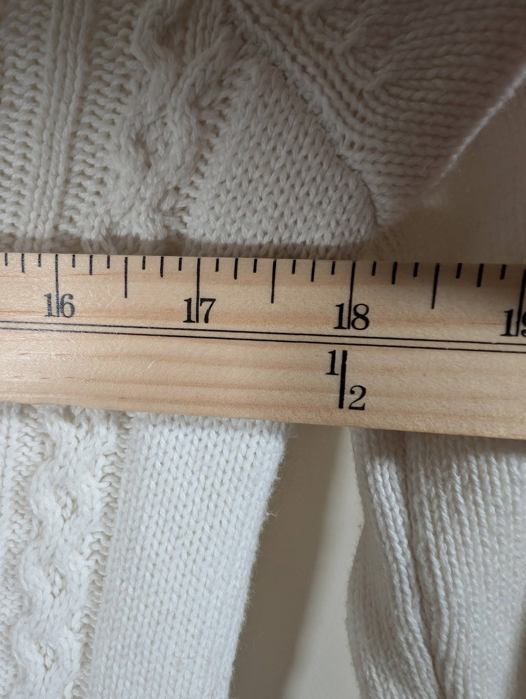 Tommy Hilfiger white cable-knit sweater - Small