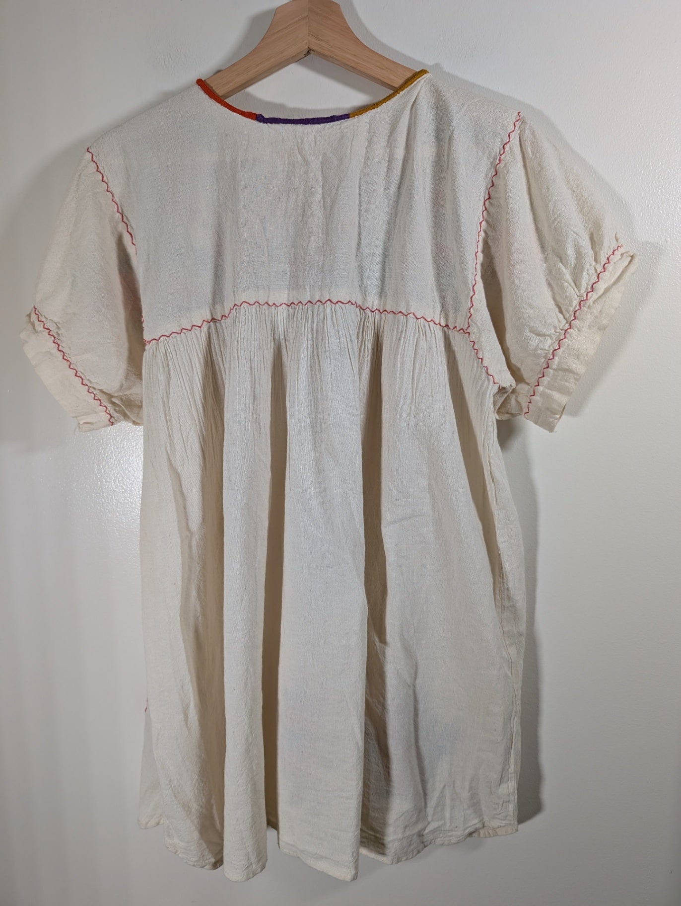 No label floral blouse  - appears medium