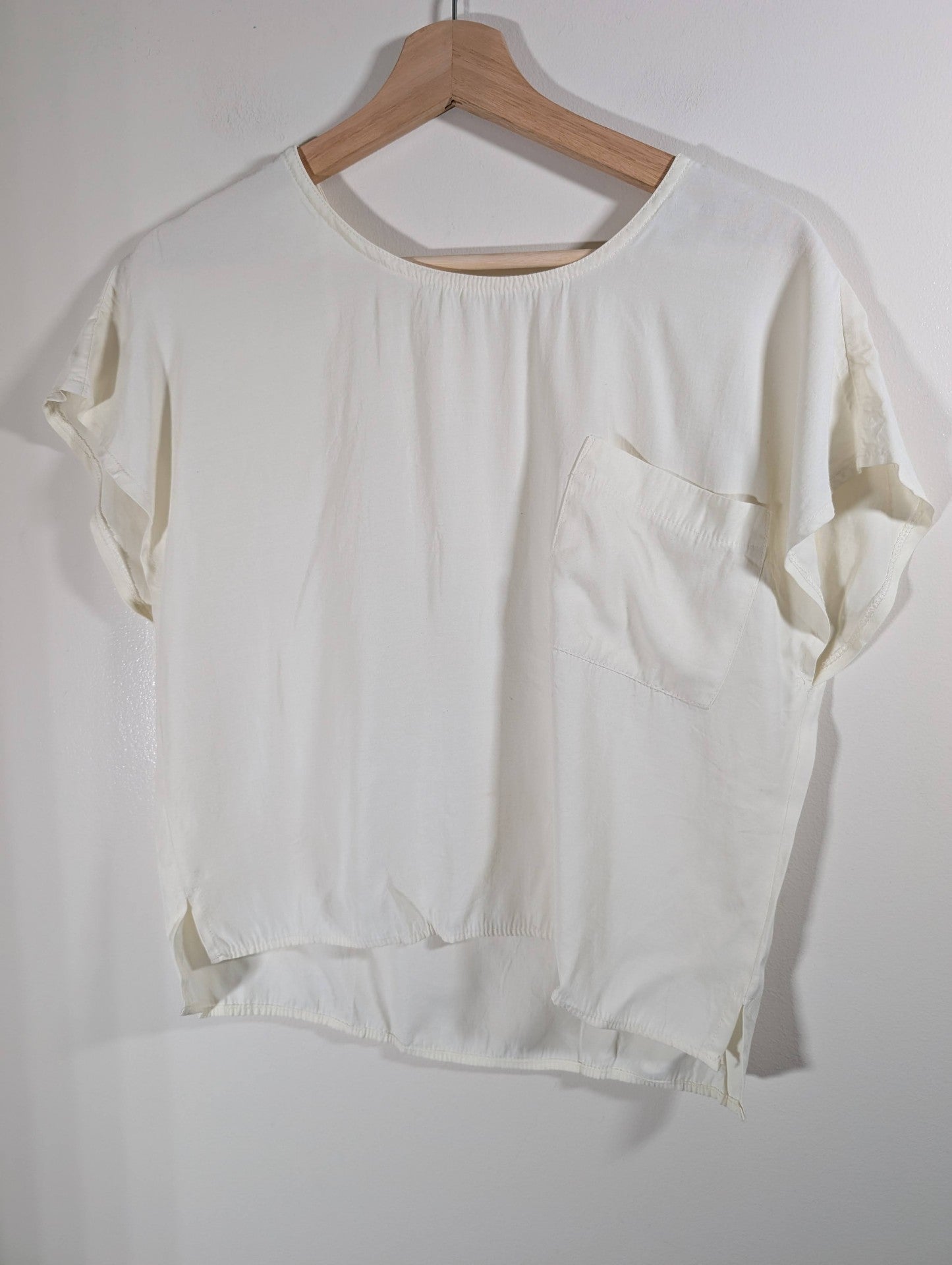 No label white crop blouse - appears small