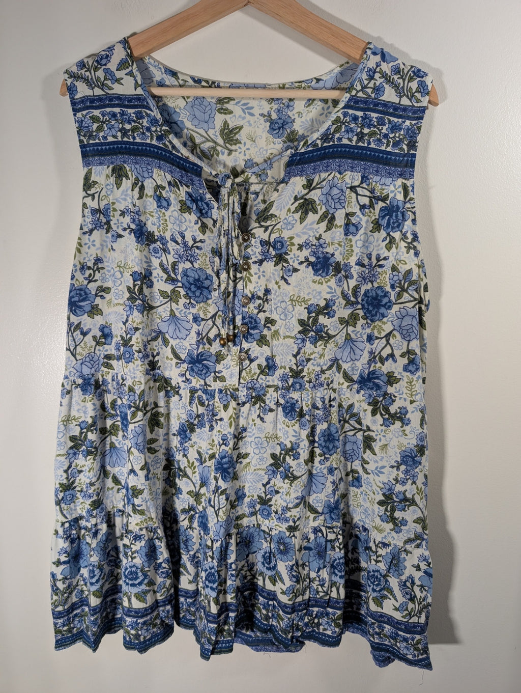 No label blue floral blouse - XL