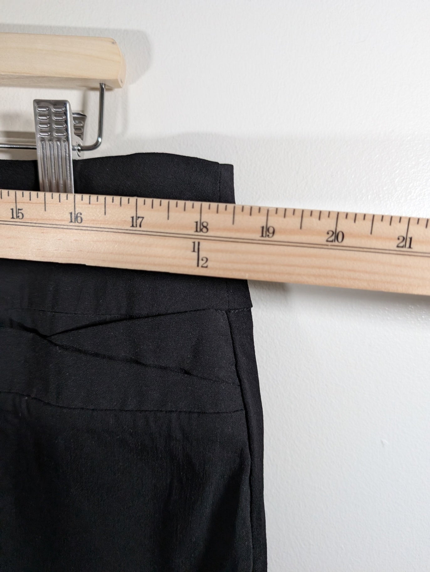 Reitmans black skirt - SZ 15