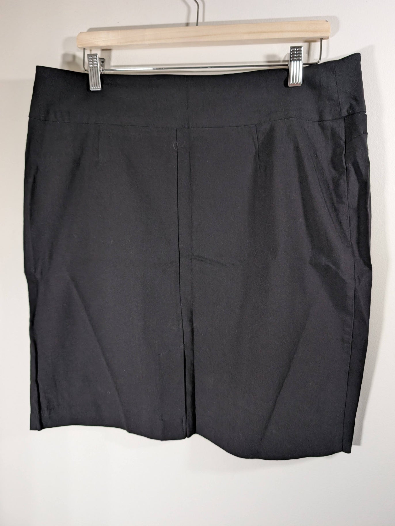 Reitmans black skirt - SZ 15