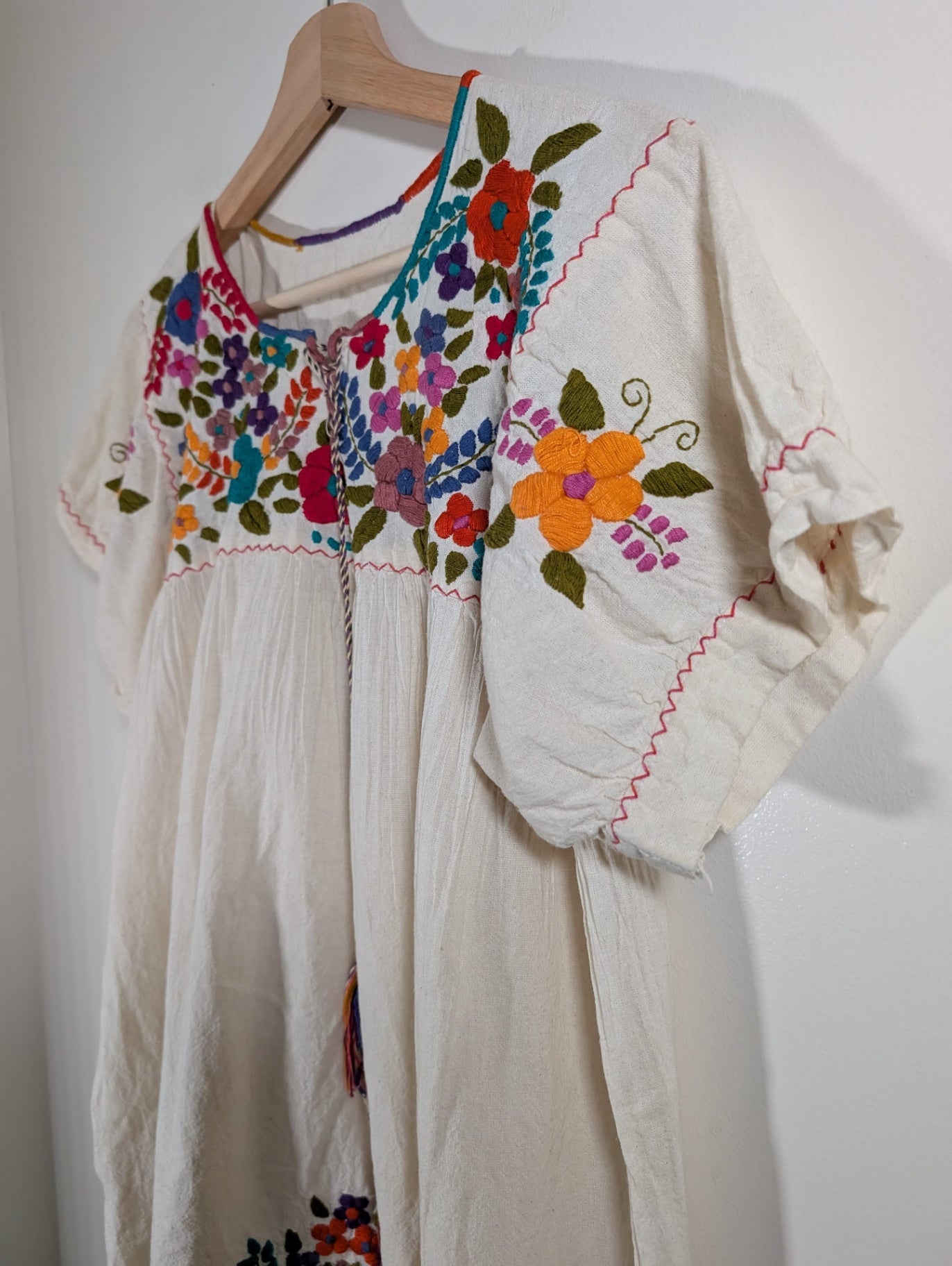 No label floral blouse  - appears medium