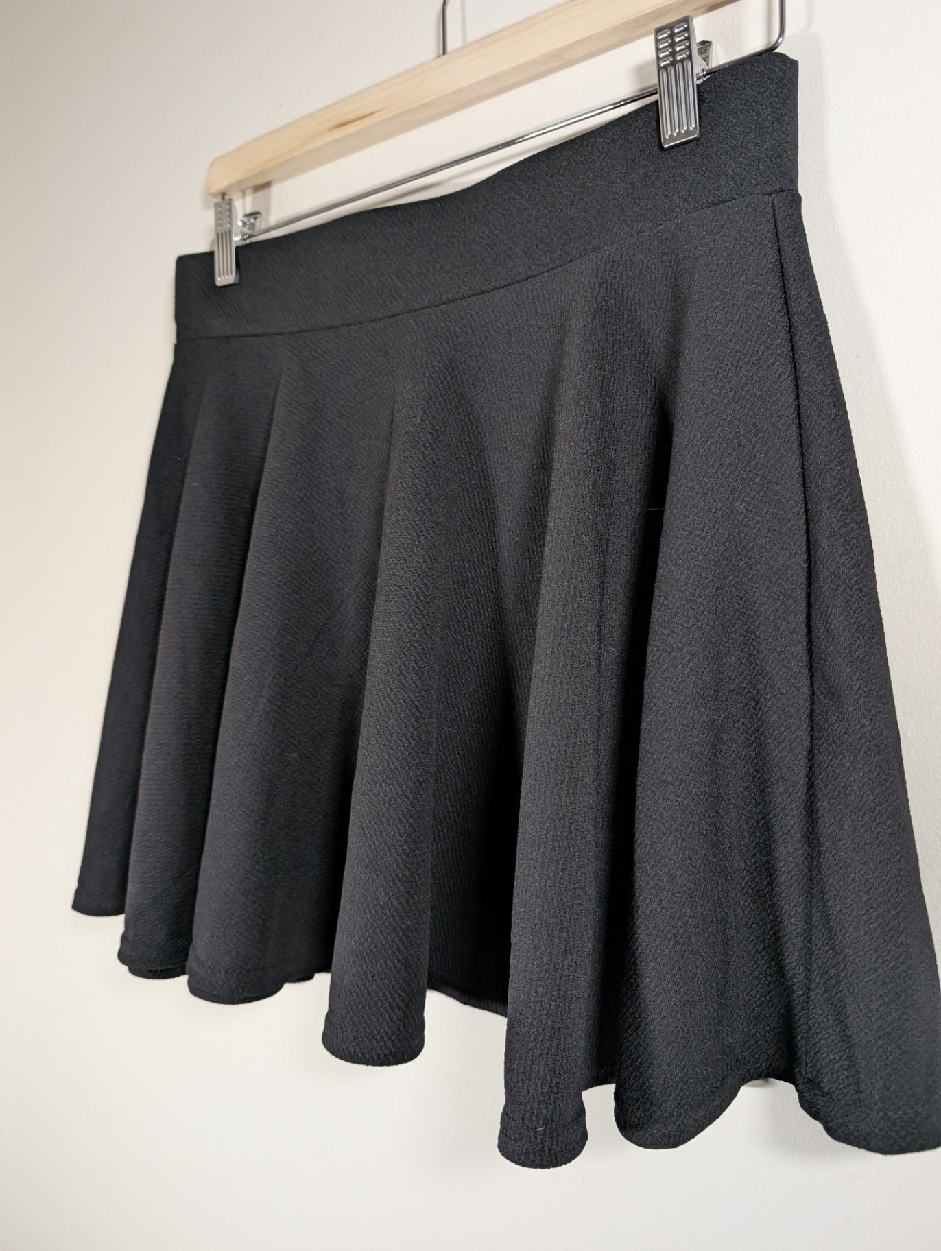 Urban Coco black skirt- Large