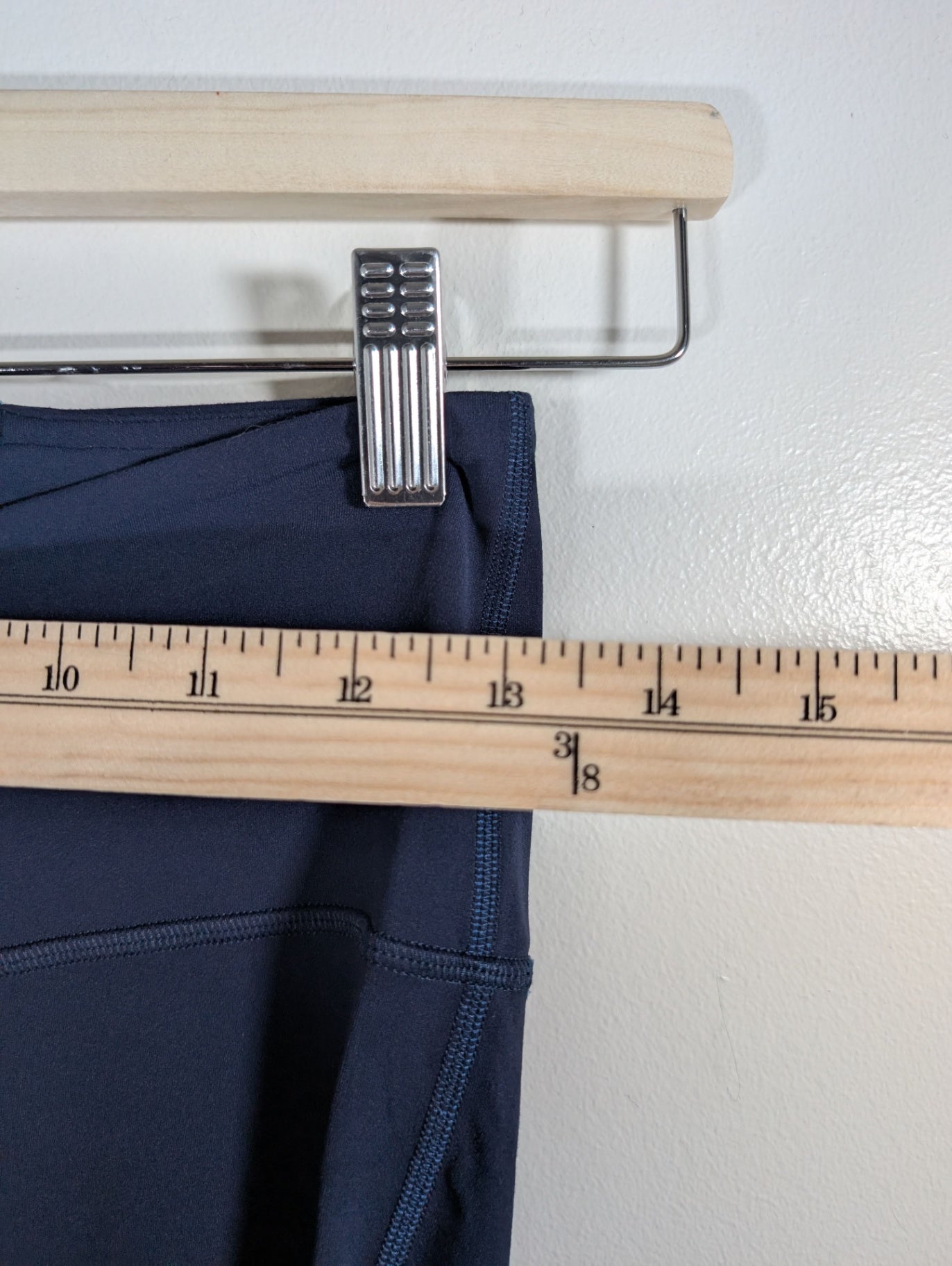 Lululemon navy flare leggings - SZ 8