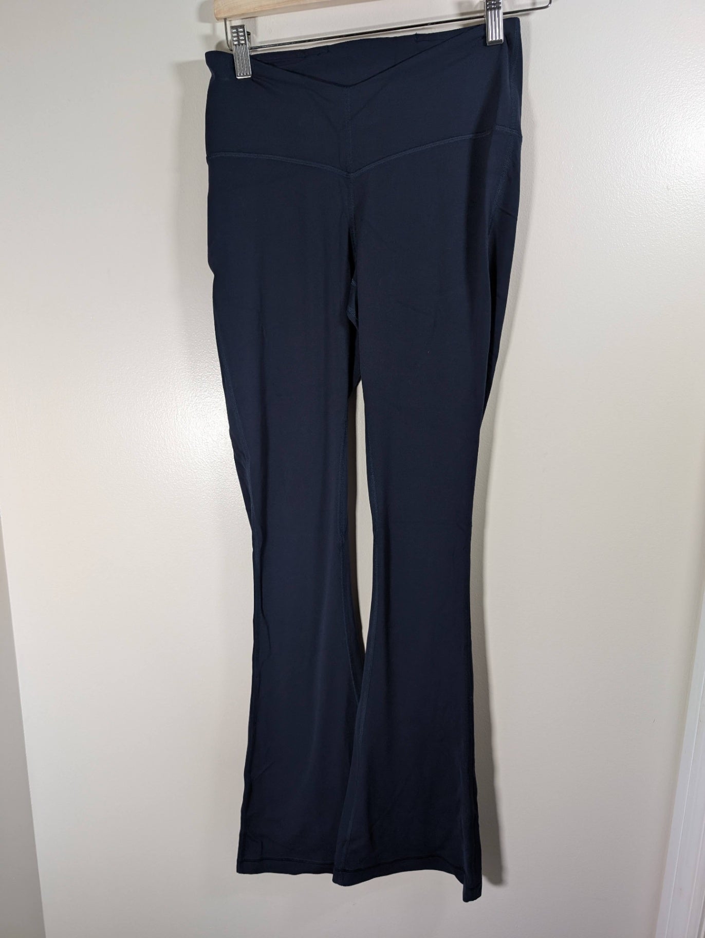Lululemon navy flare leggings - SZ 8