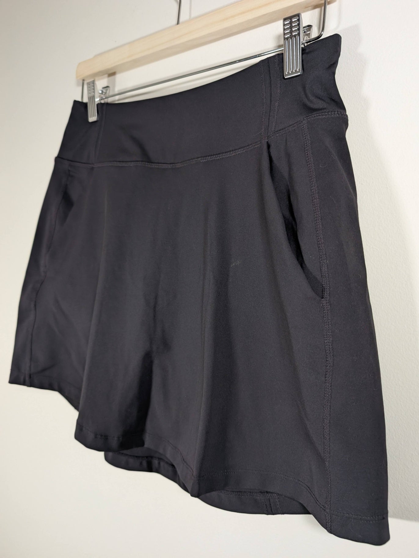 Lolë black skort- Small