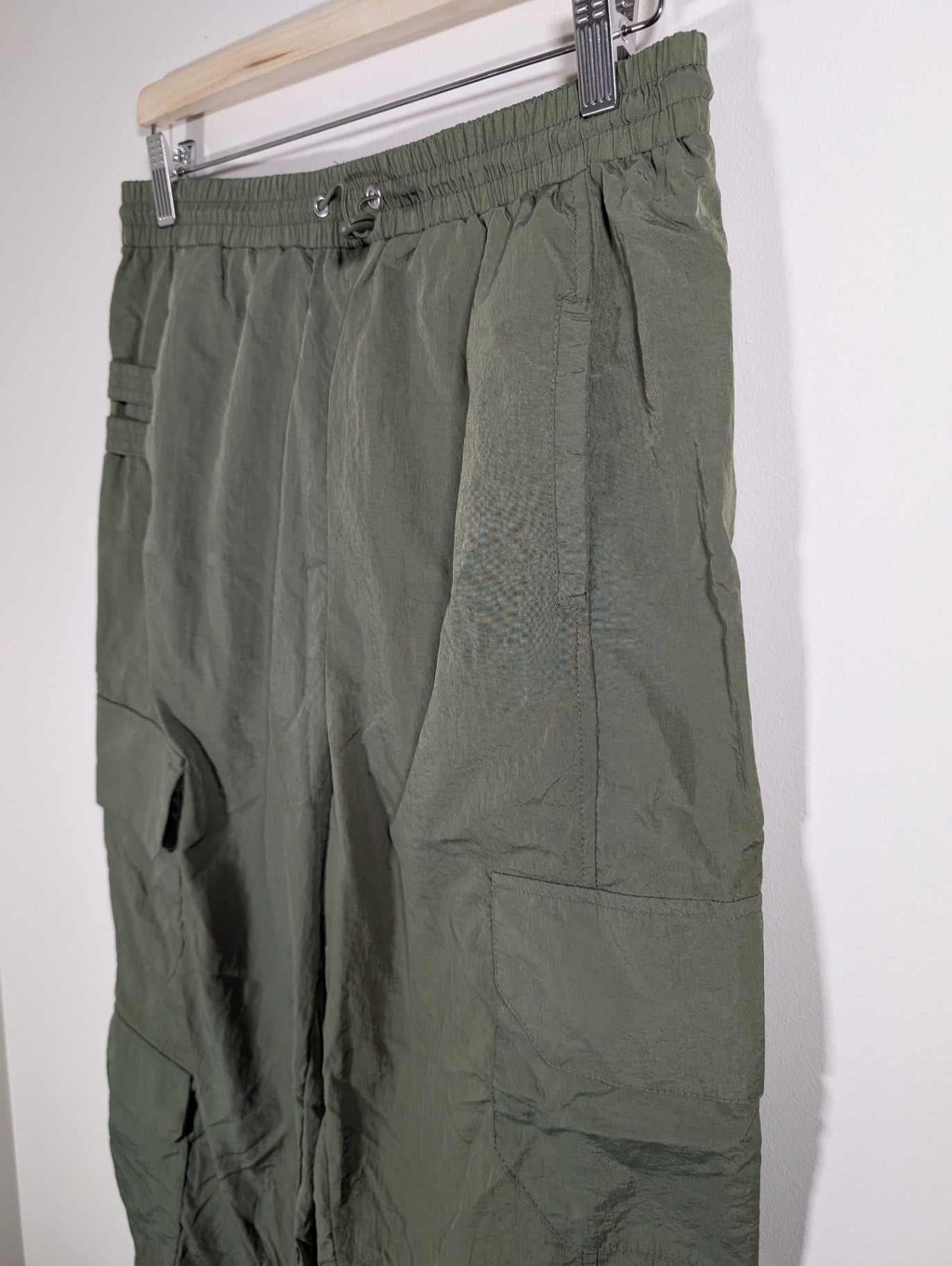Refuge green cargo joggers - Medium