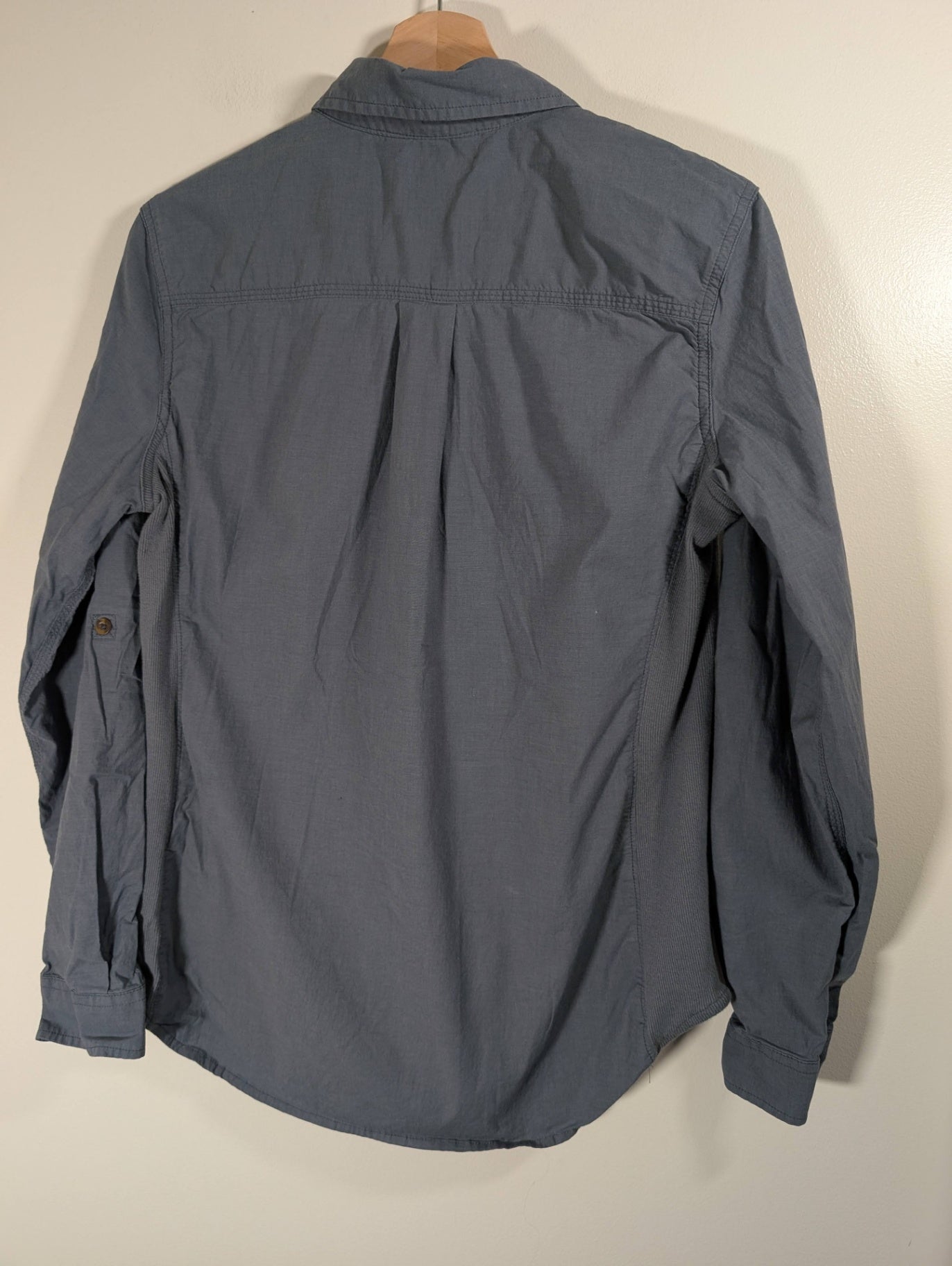 Carhartt button up - Medium